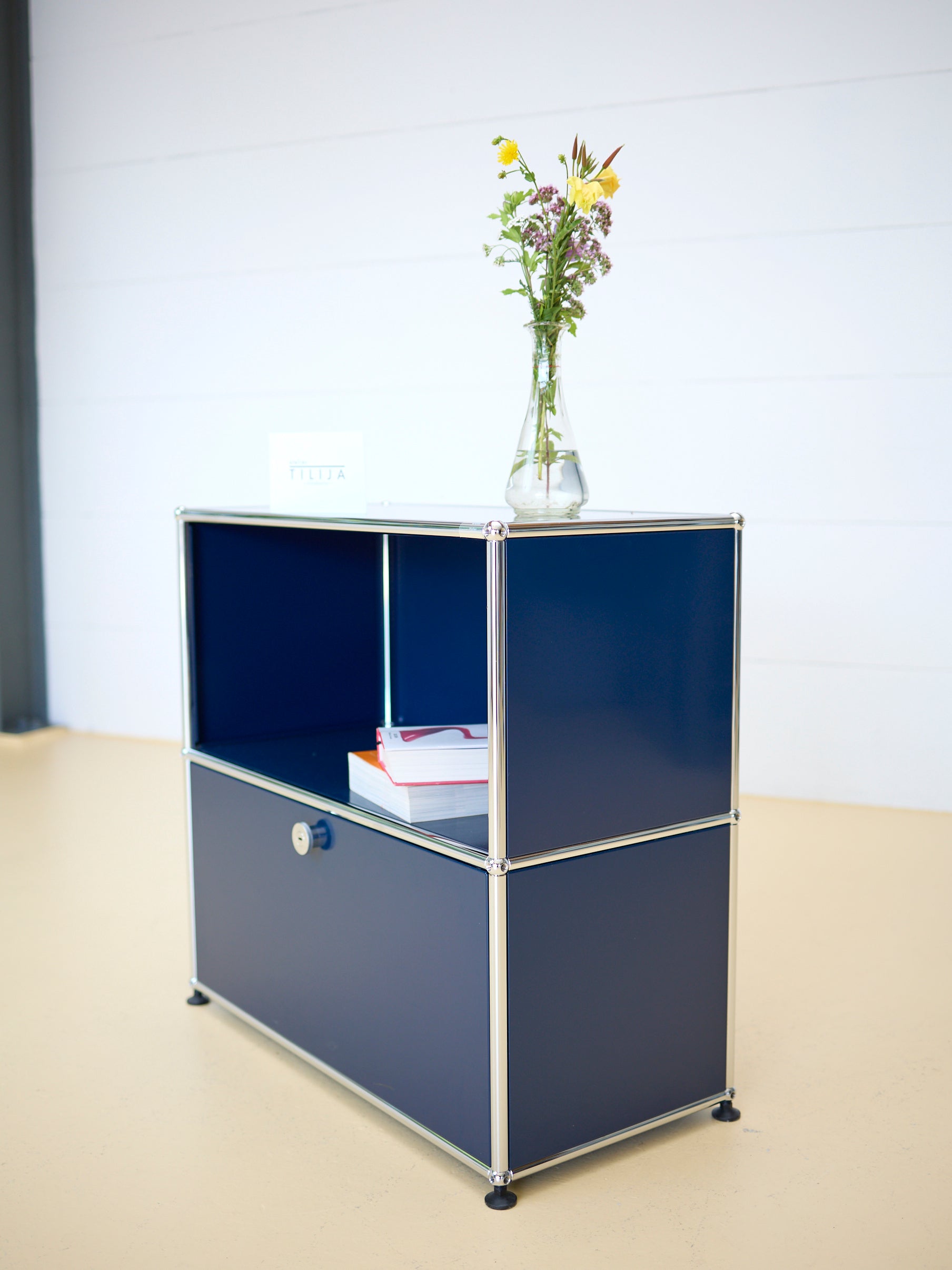 USM Sideboard in Stahlblau