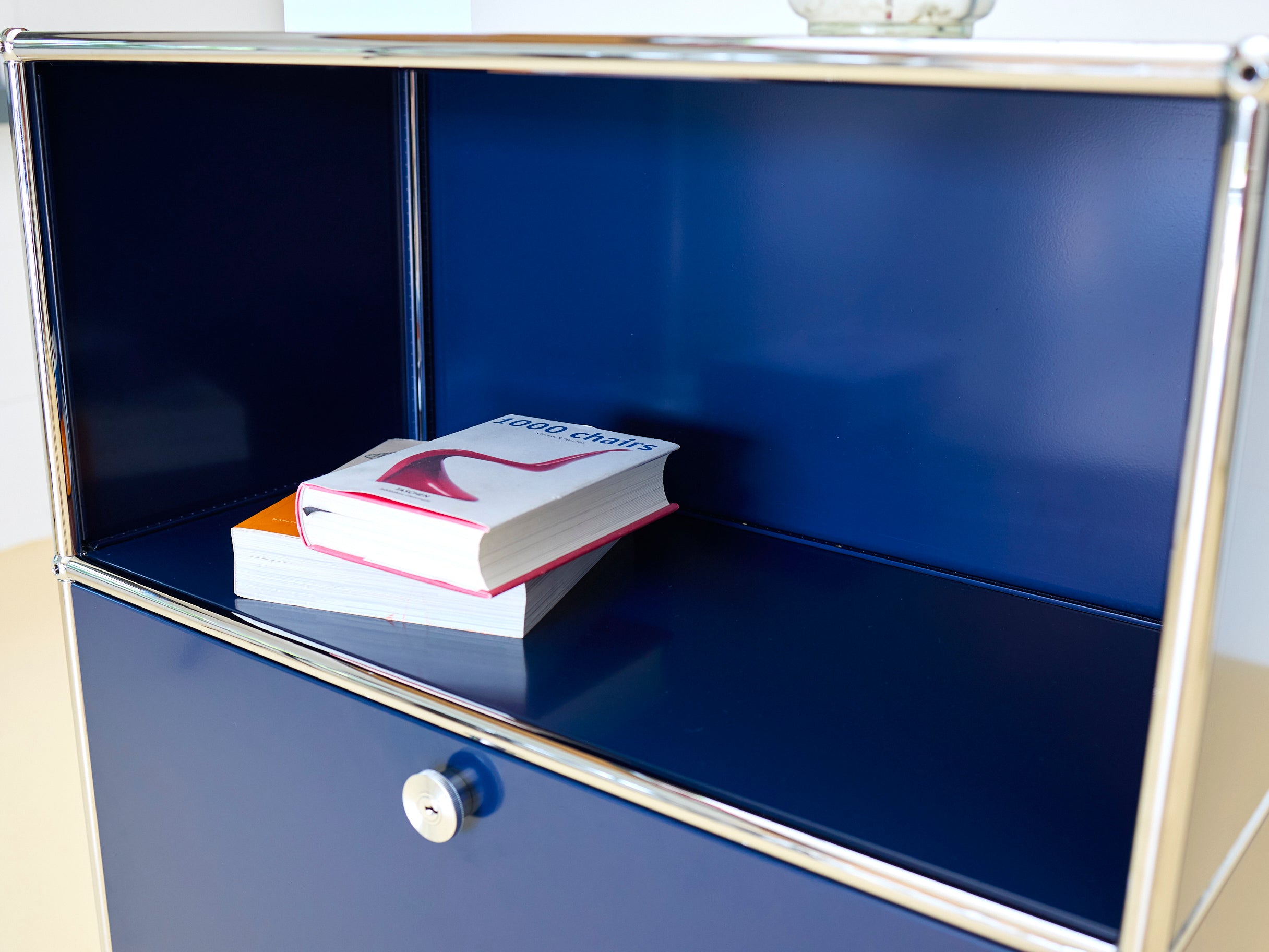 USM Haller Highboard in Stahlblau