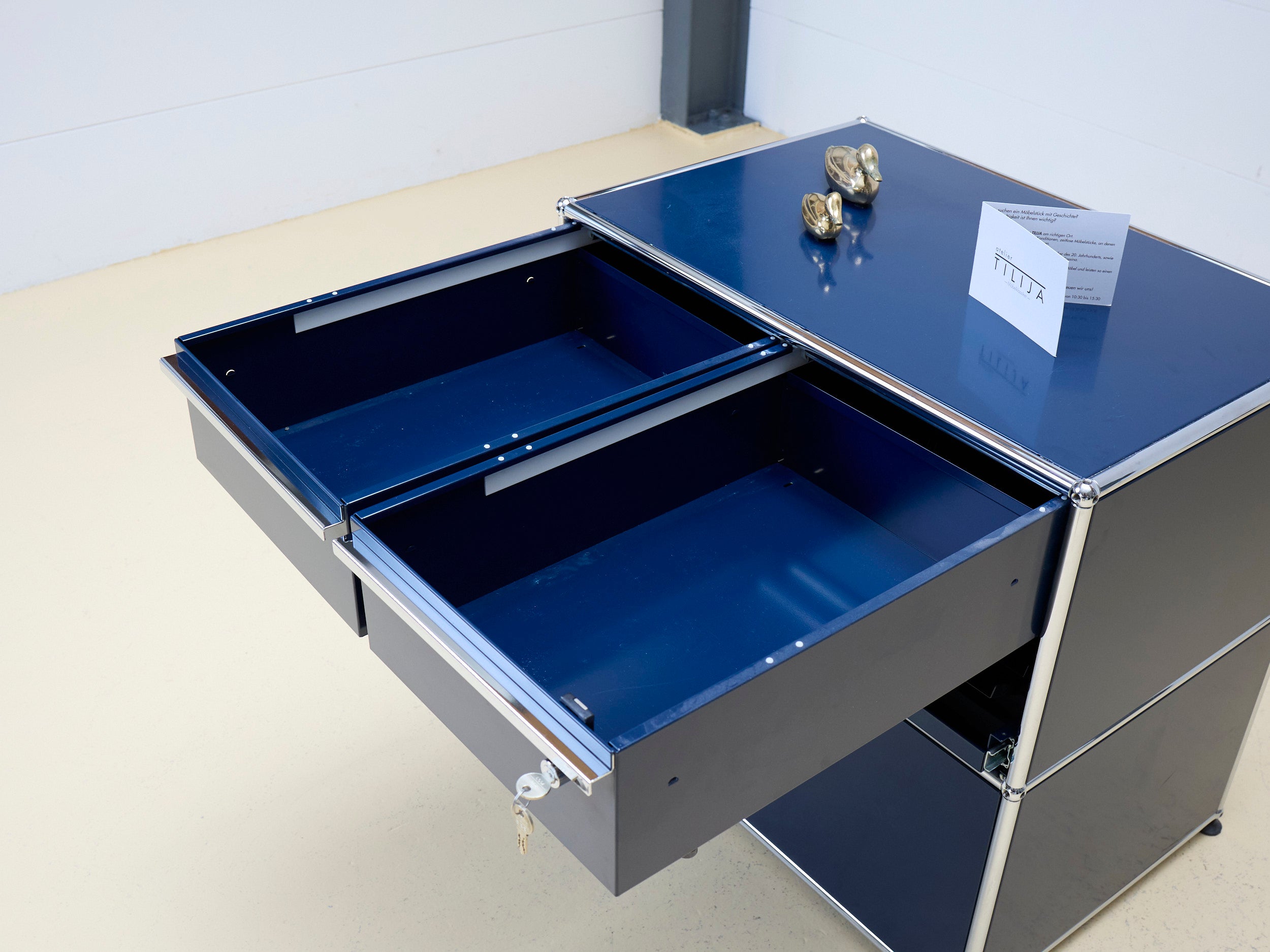 USM Sideboard in Stahlblau, Druckermöbel