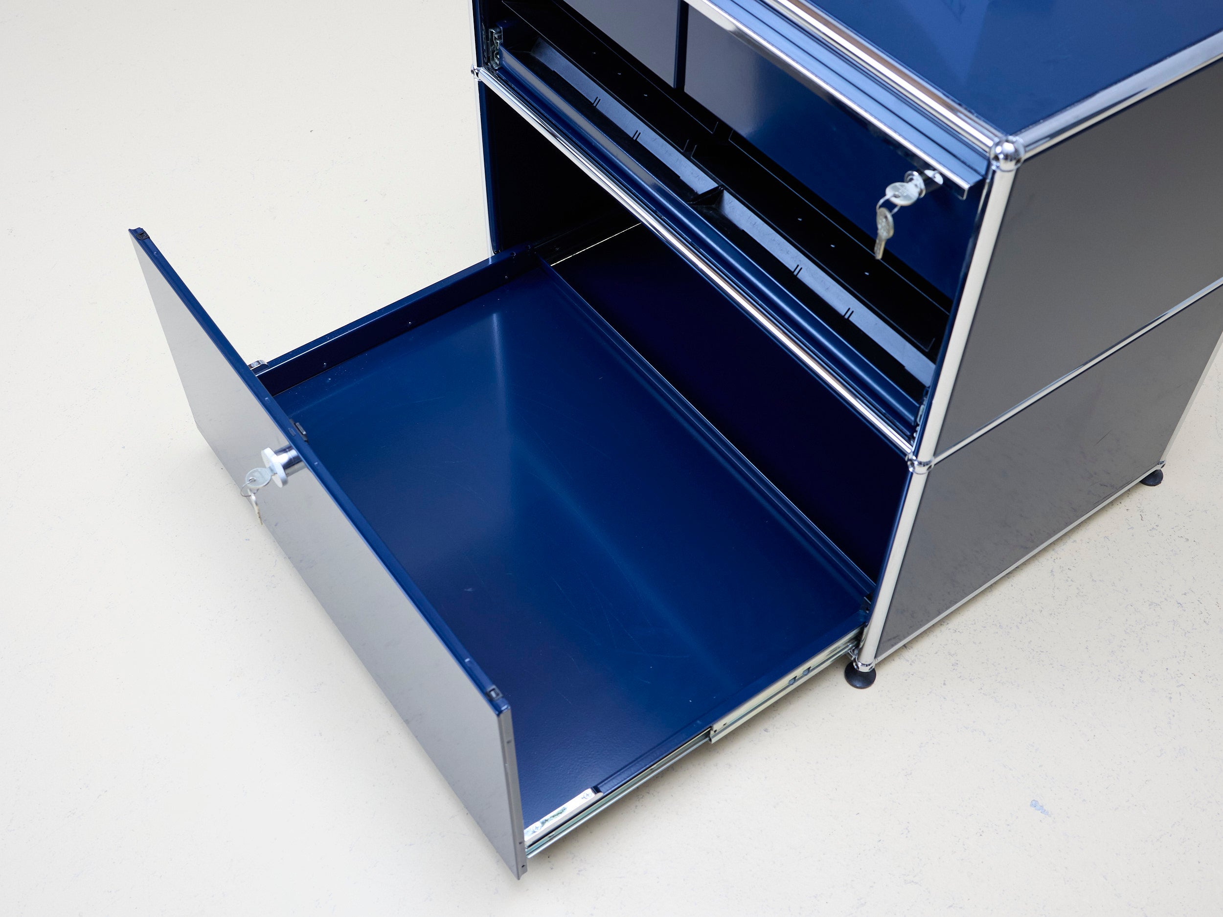 USM Sideboard in Stahlblau, Druckermöbel