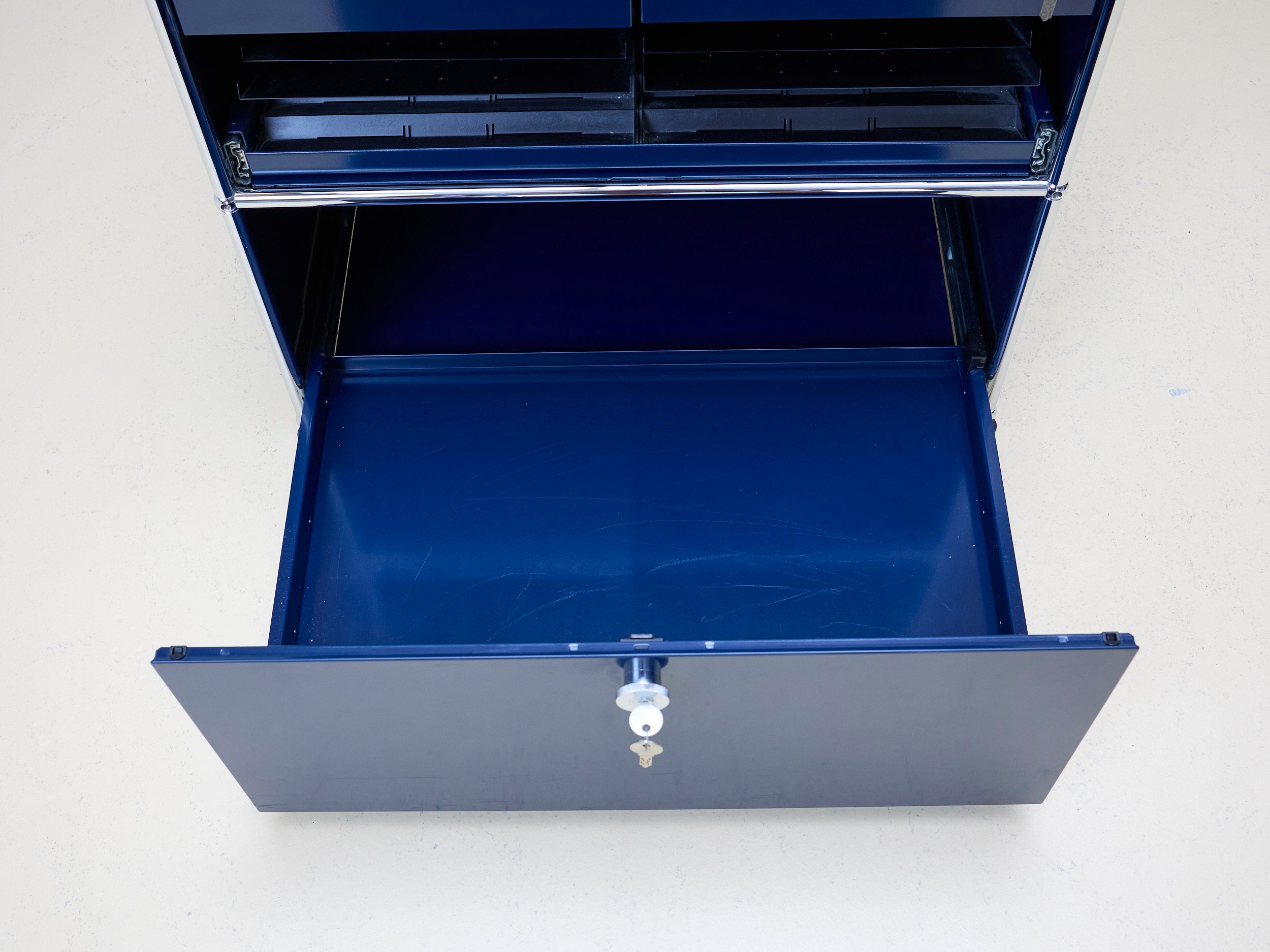 USM Sideboard in Stahlblau, Druckermöbel