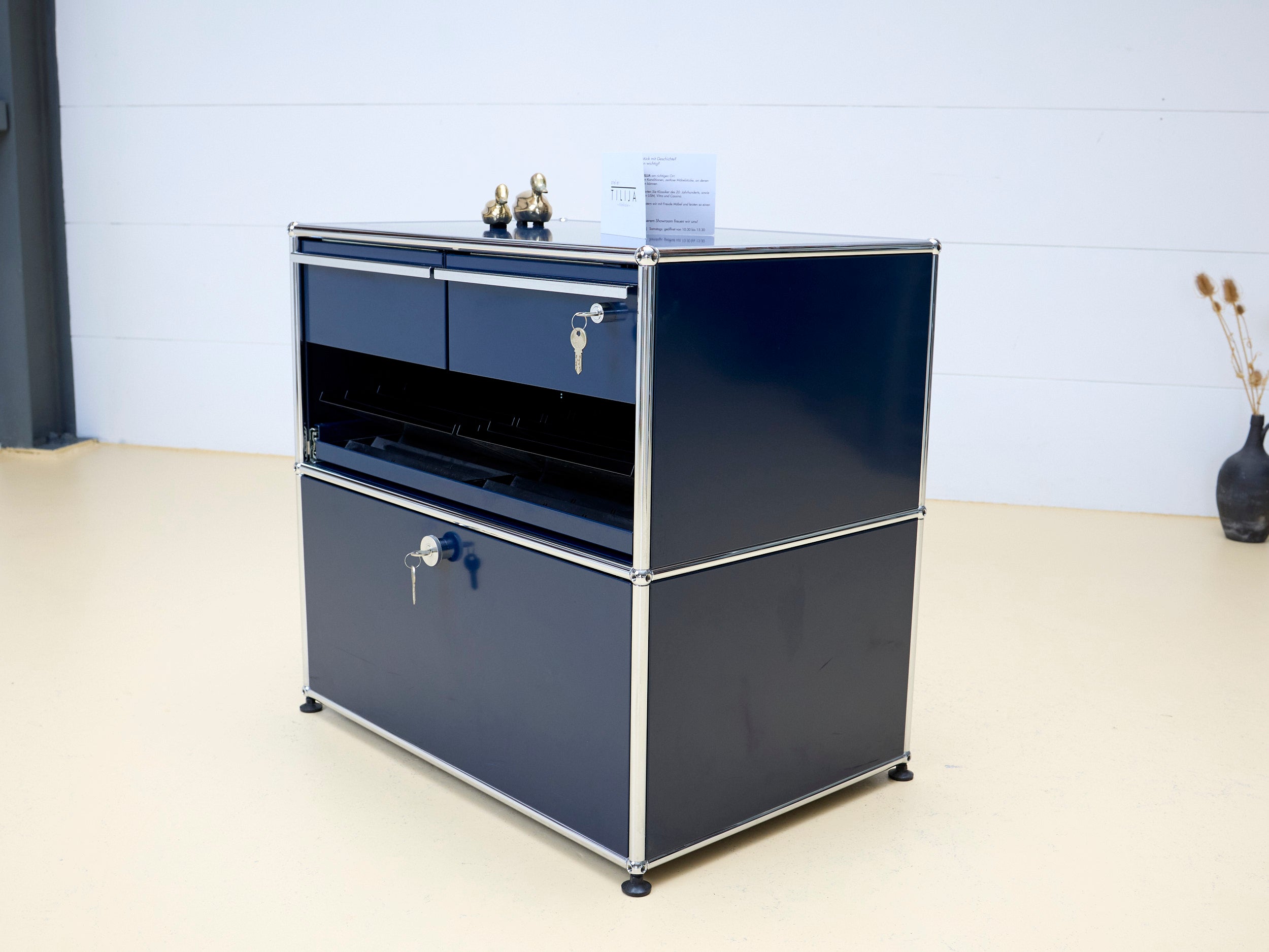 USM Sideboard in Stahlblau, Druckermöbel