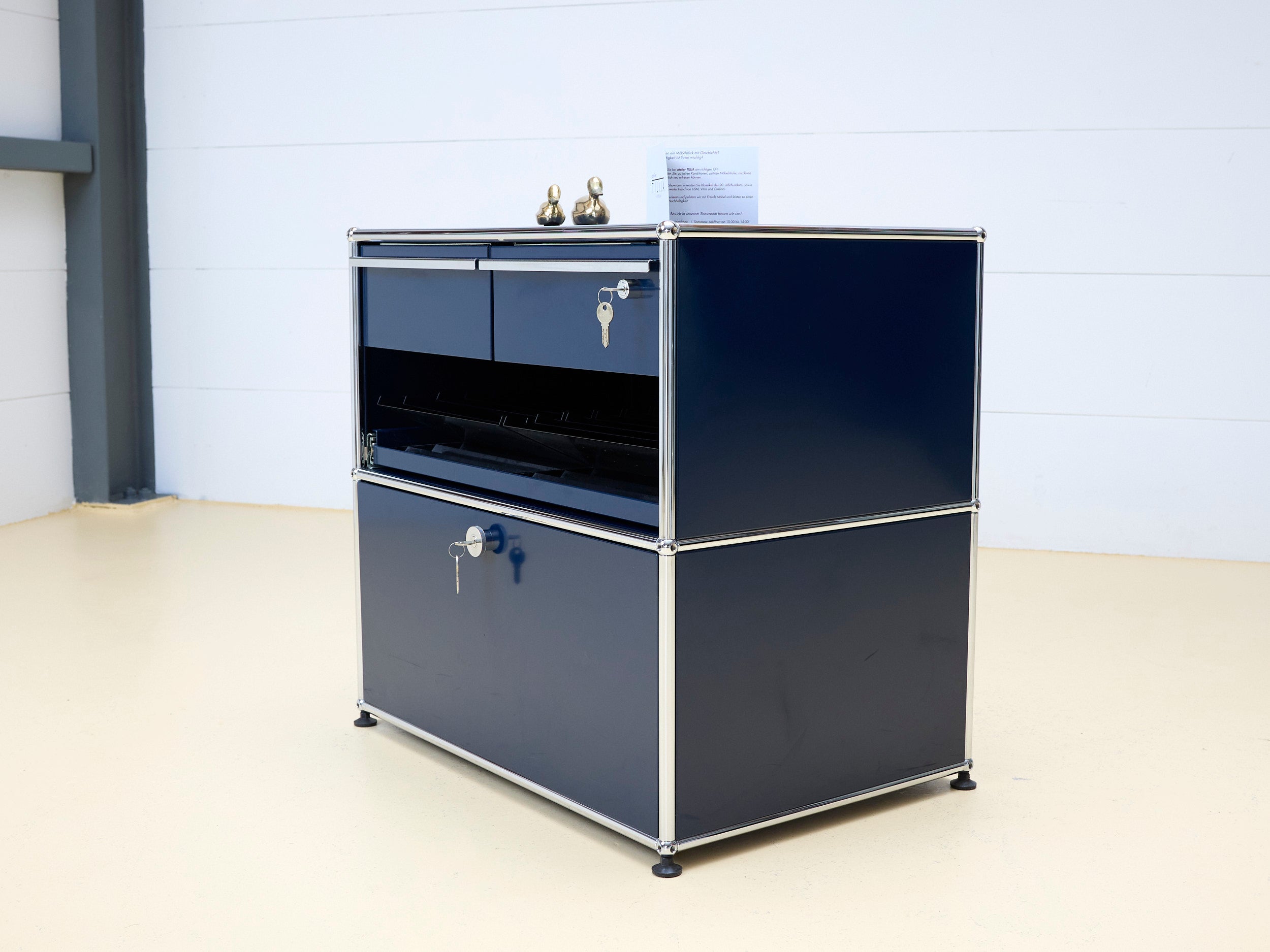 USM Sideboard in Stahlblau, Druckermöbel