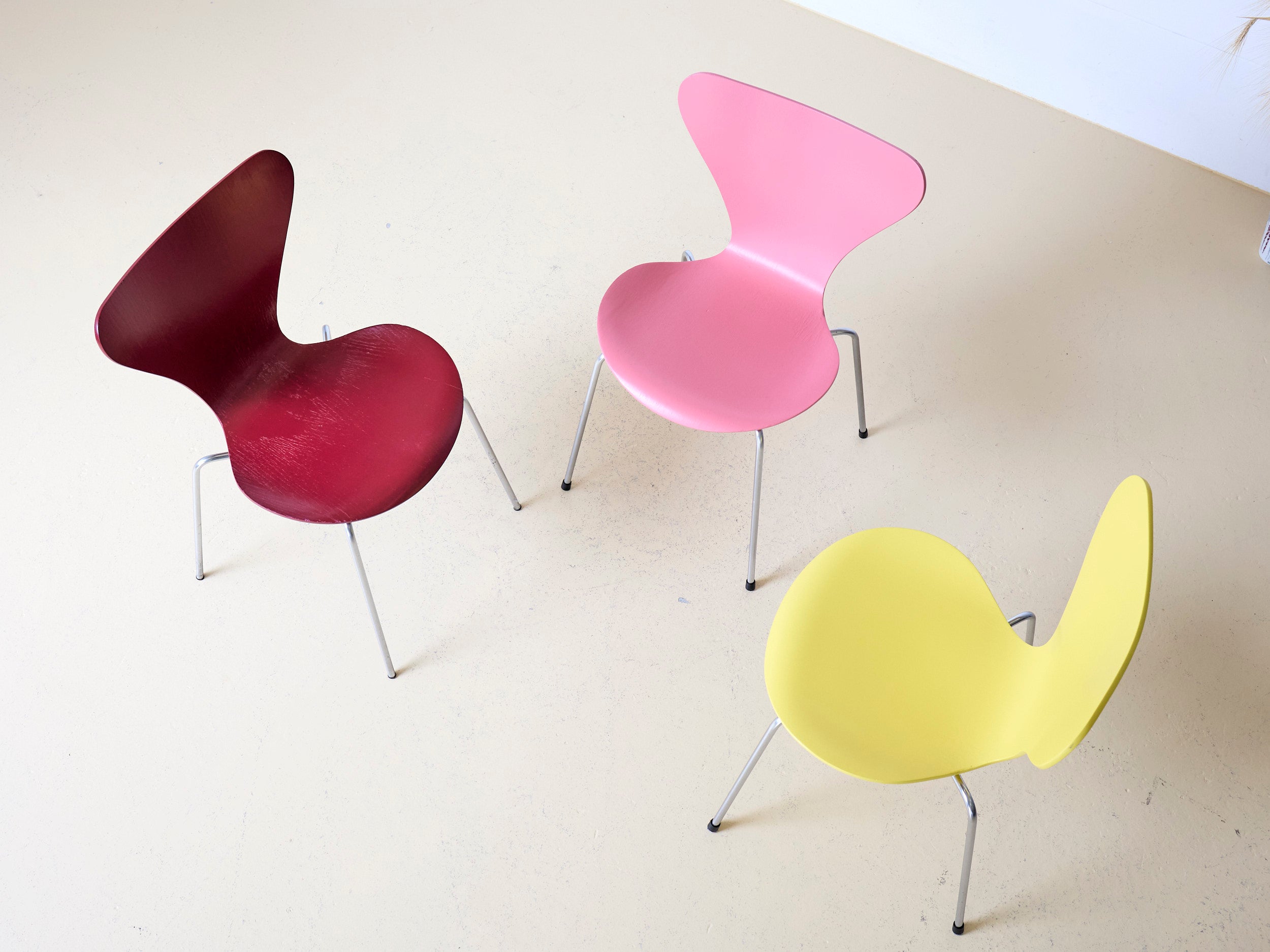 Arne Jacobsen Stühle von Fritz Hansen Stapelbar 4