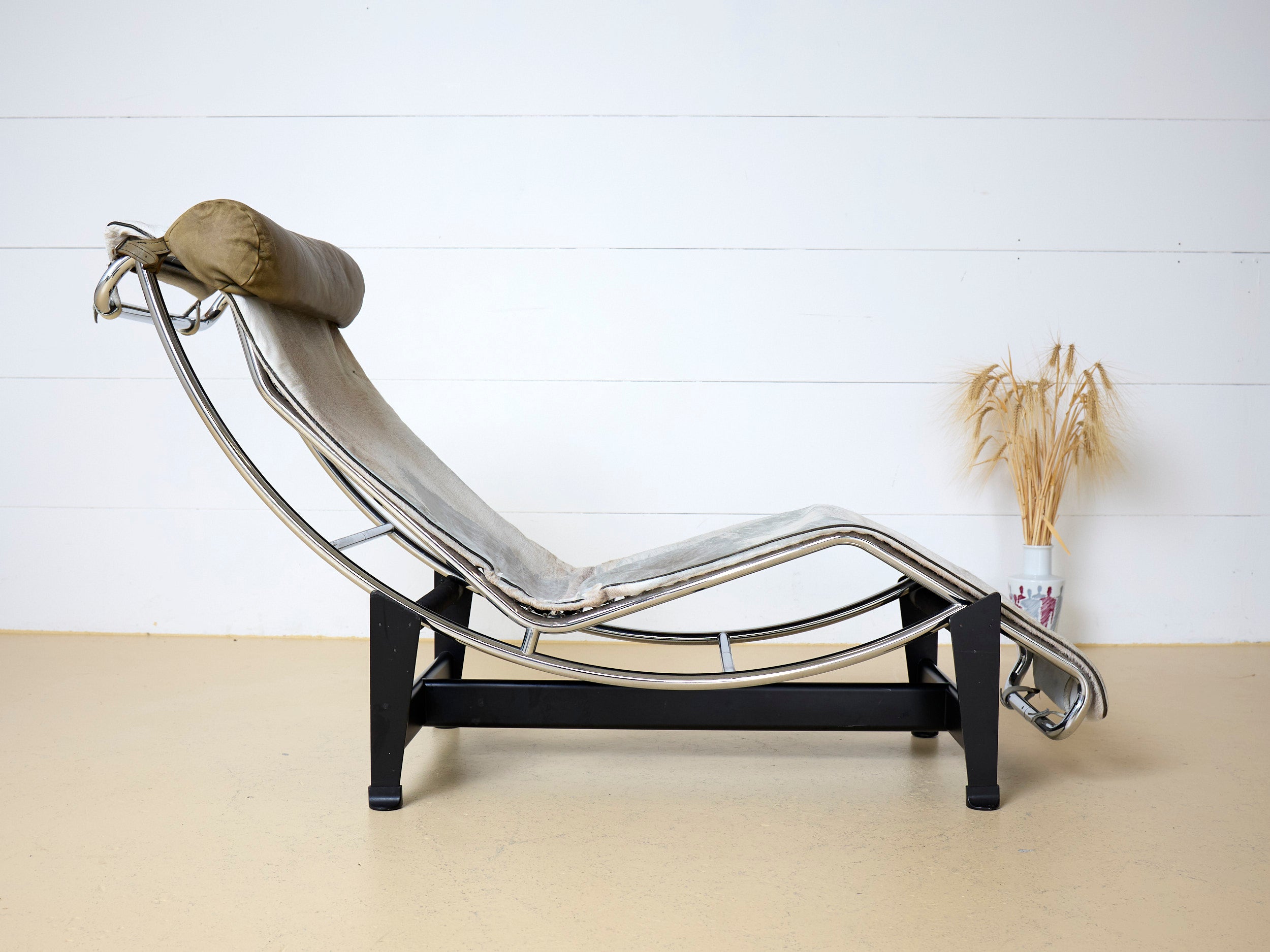 Vintage Le Corbusier Liege LC4