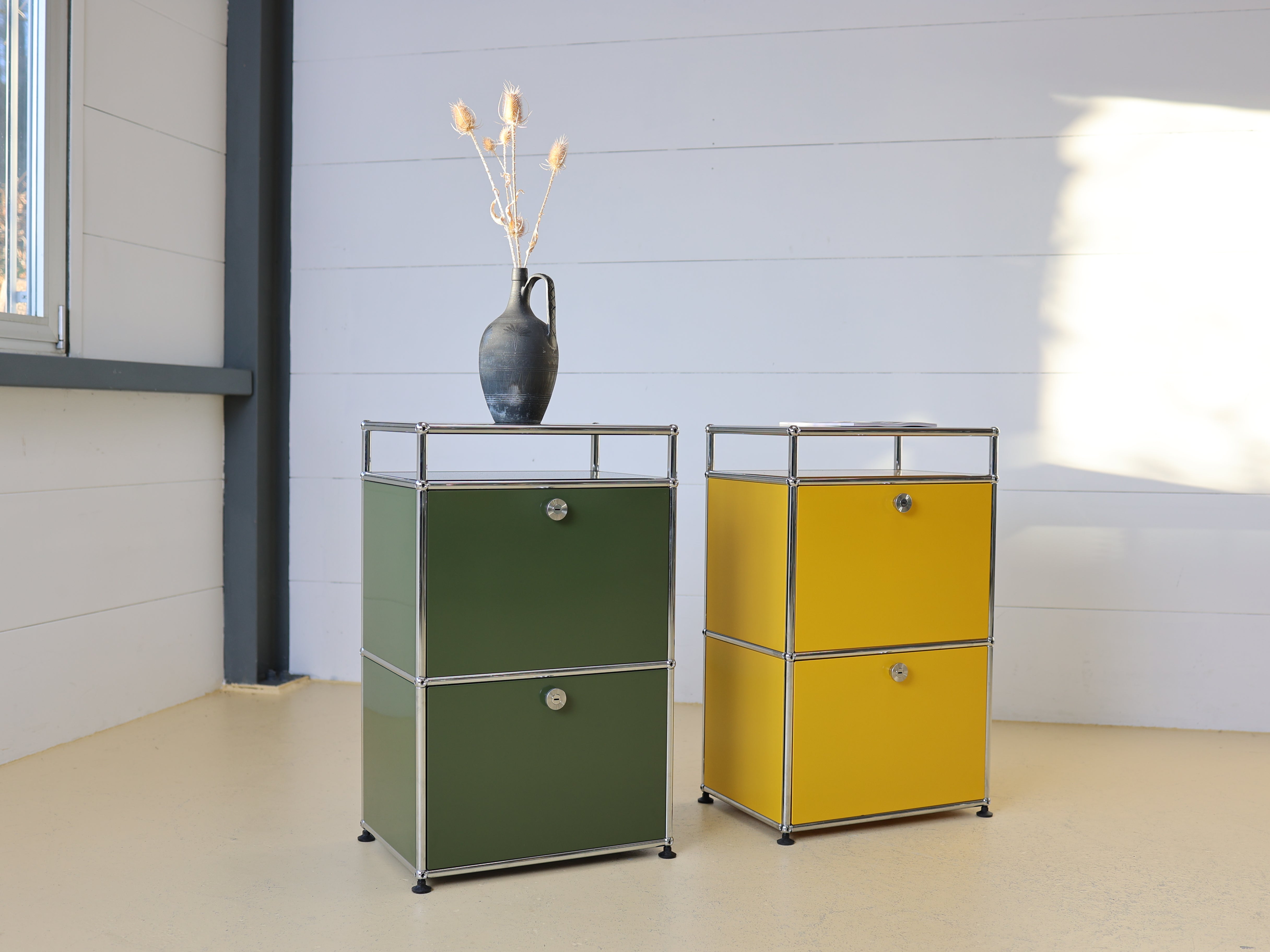 USM Haller Möbel, Sideboard in Olivgrün & Goldgelb