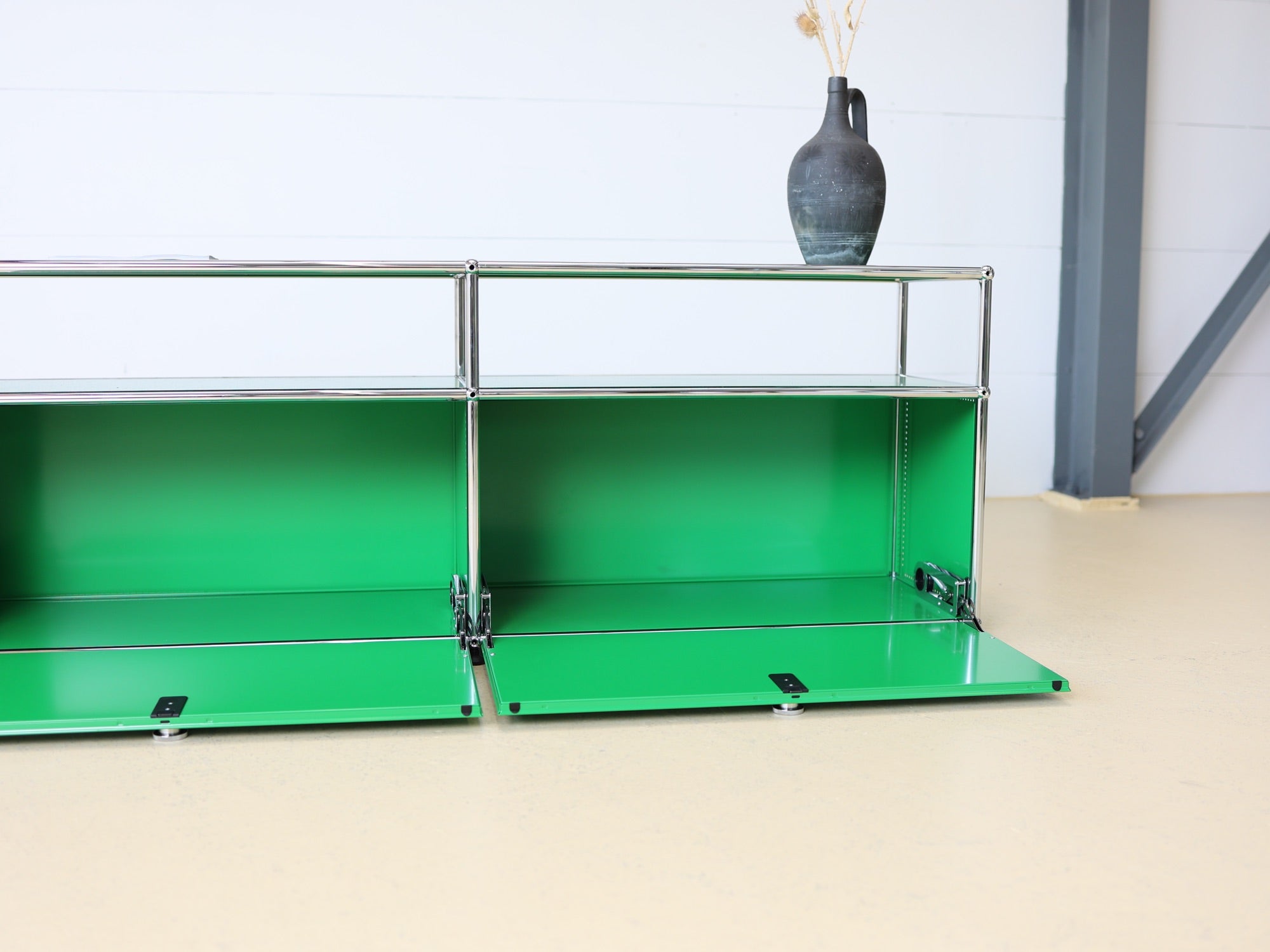 USM Haller Lowboard grün