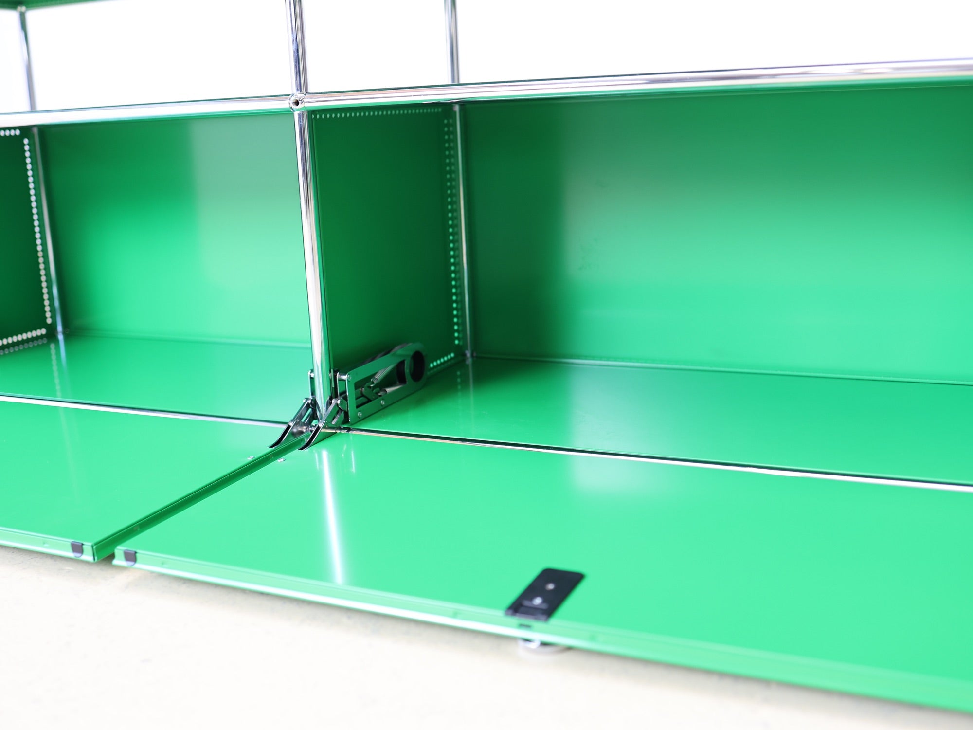 USM Haller Lowboard grün