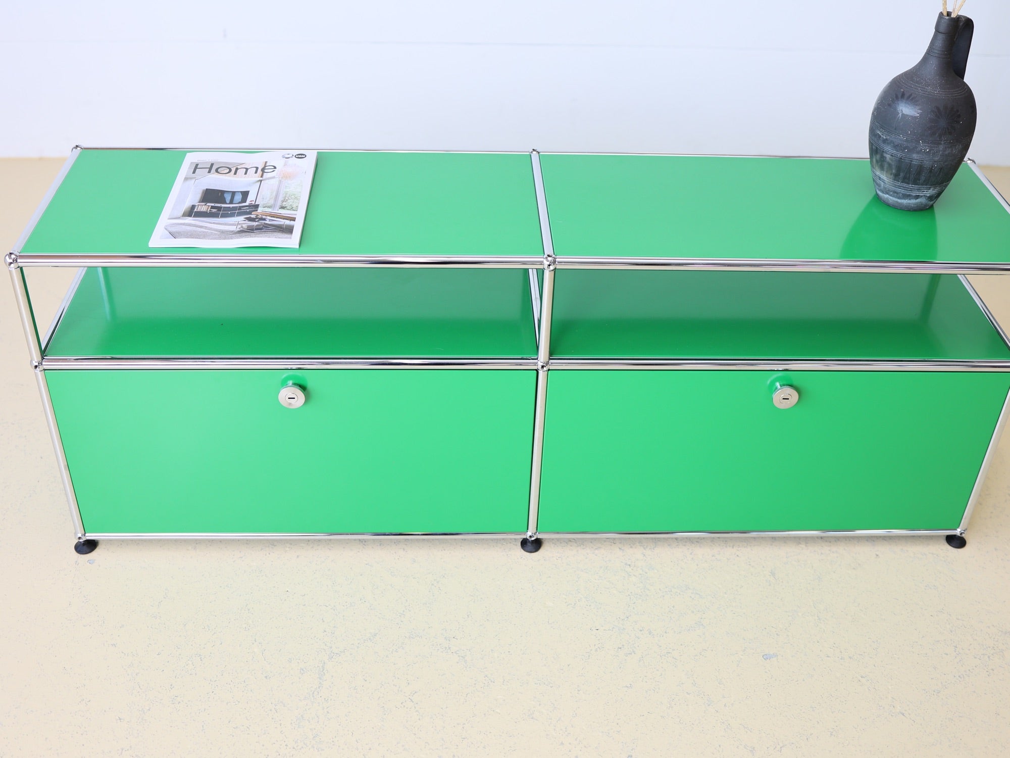 USM Haller Lowboard grün