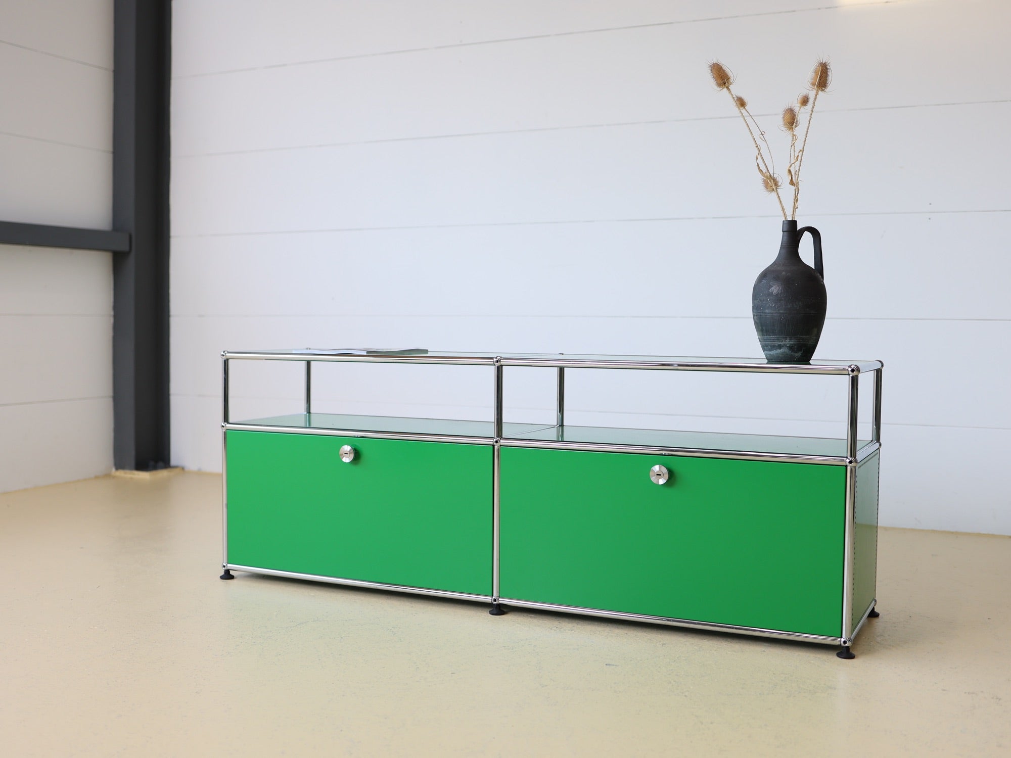 USM Haller Lowboard grün