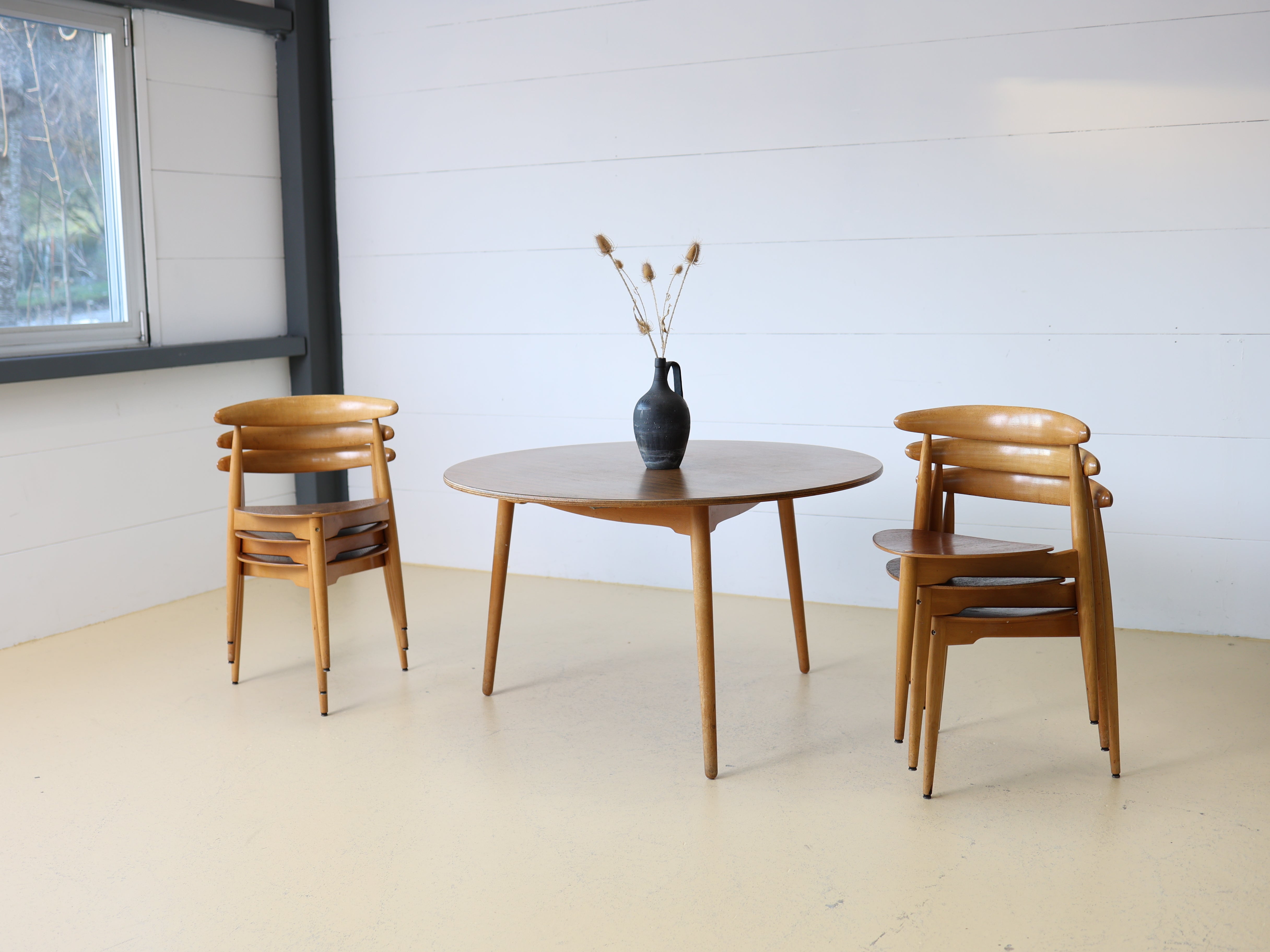 Schöner Tisch von Hans J. Wegner