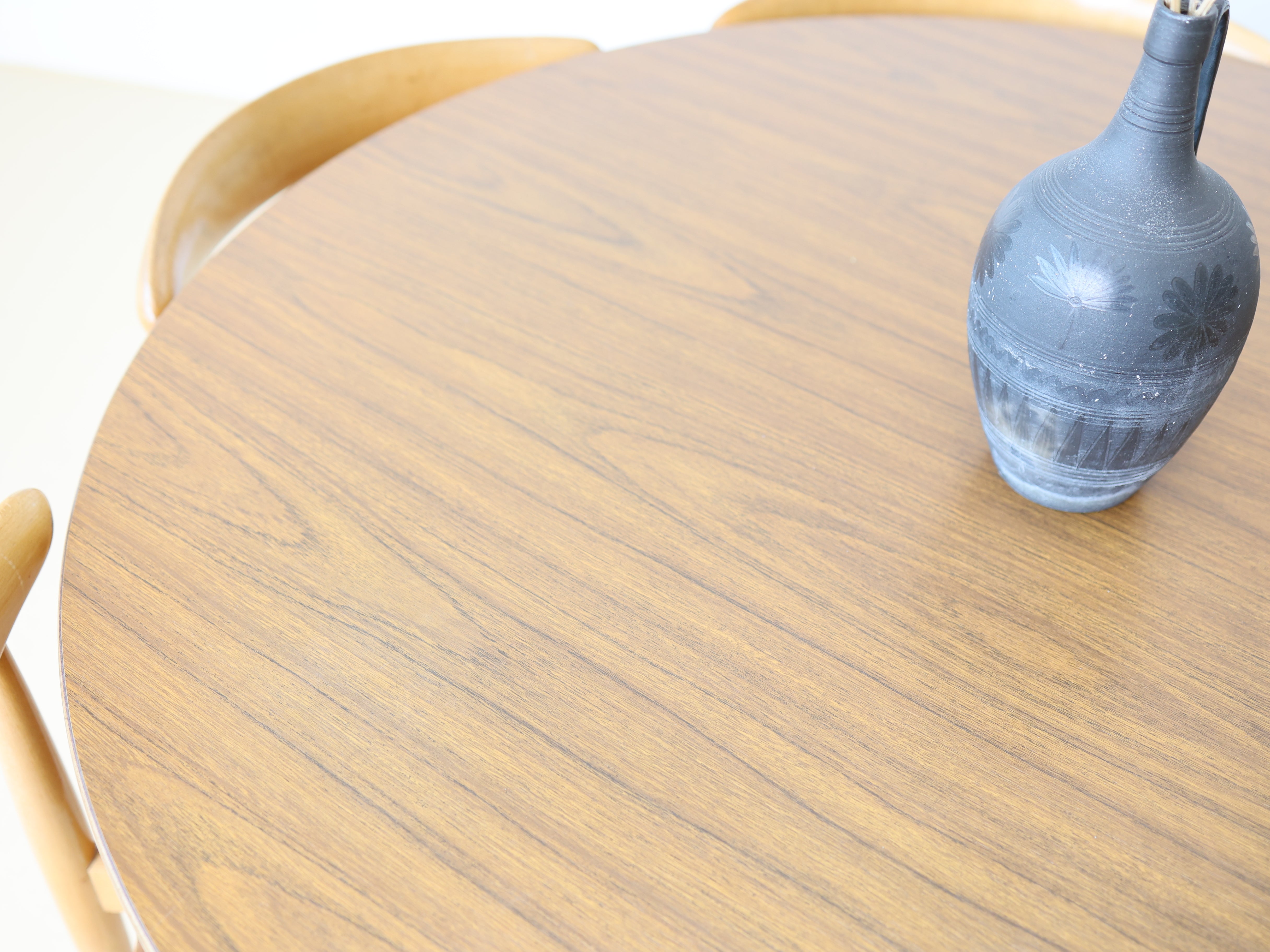 Schöner Tisch von Hans J. Wegner