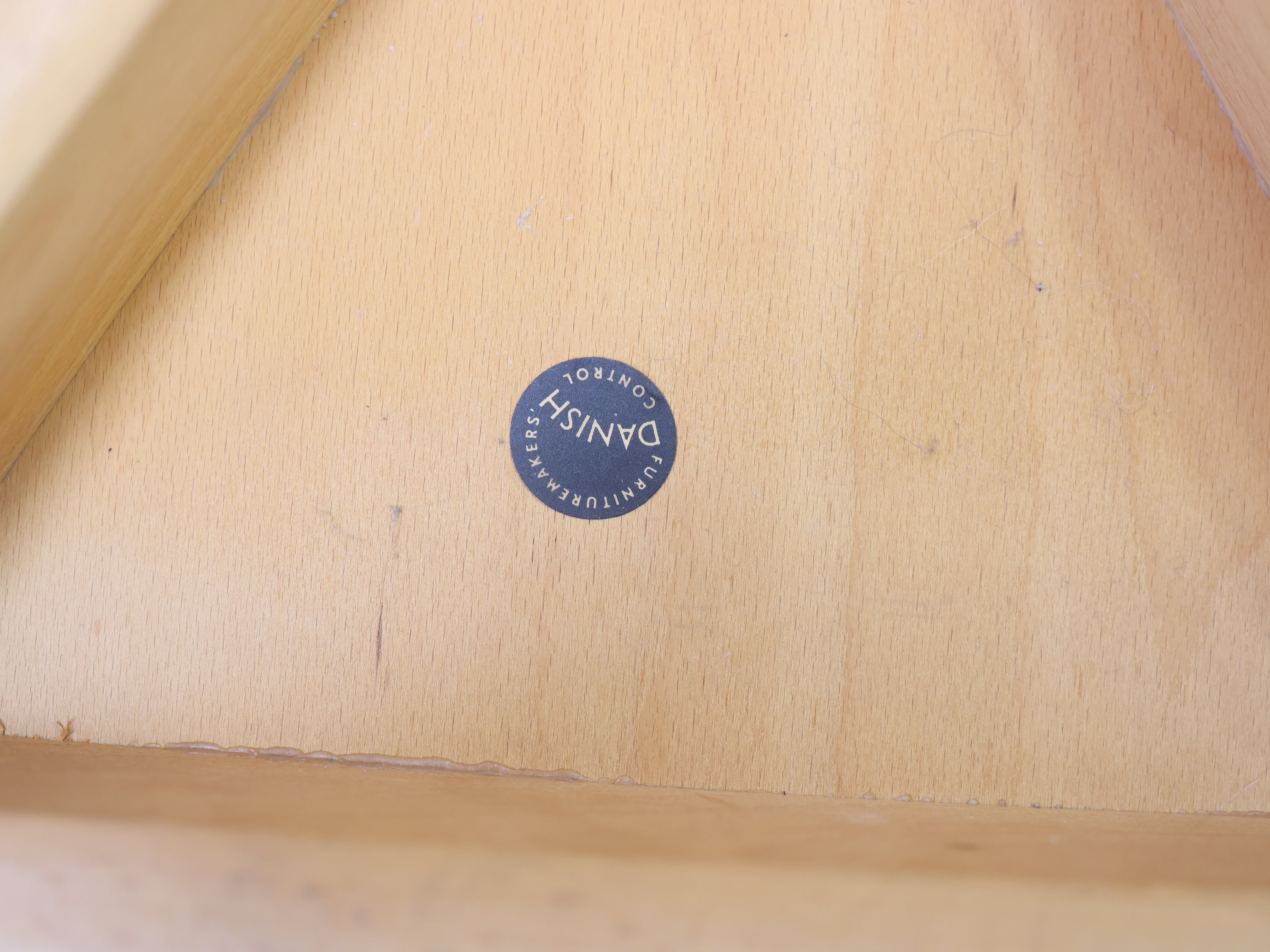 Schöner Tisch von Hans J. Wegner