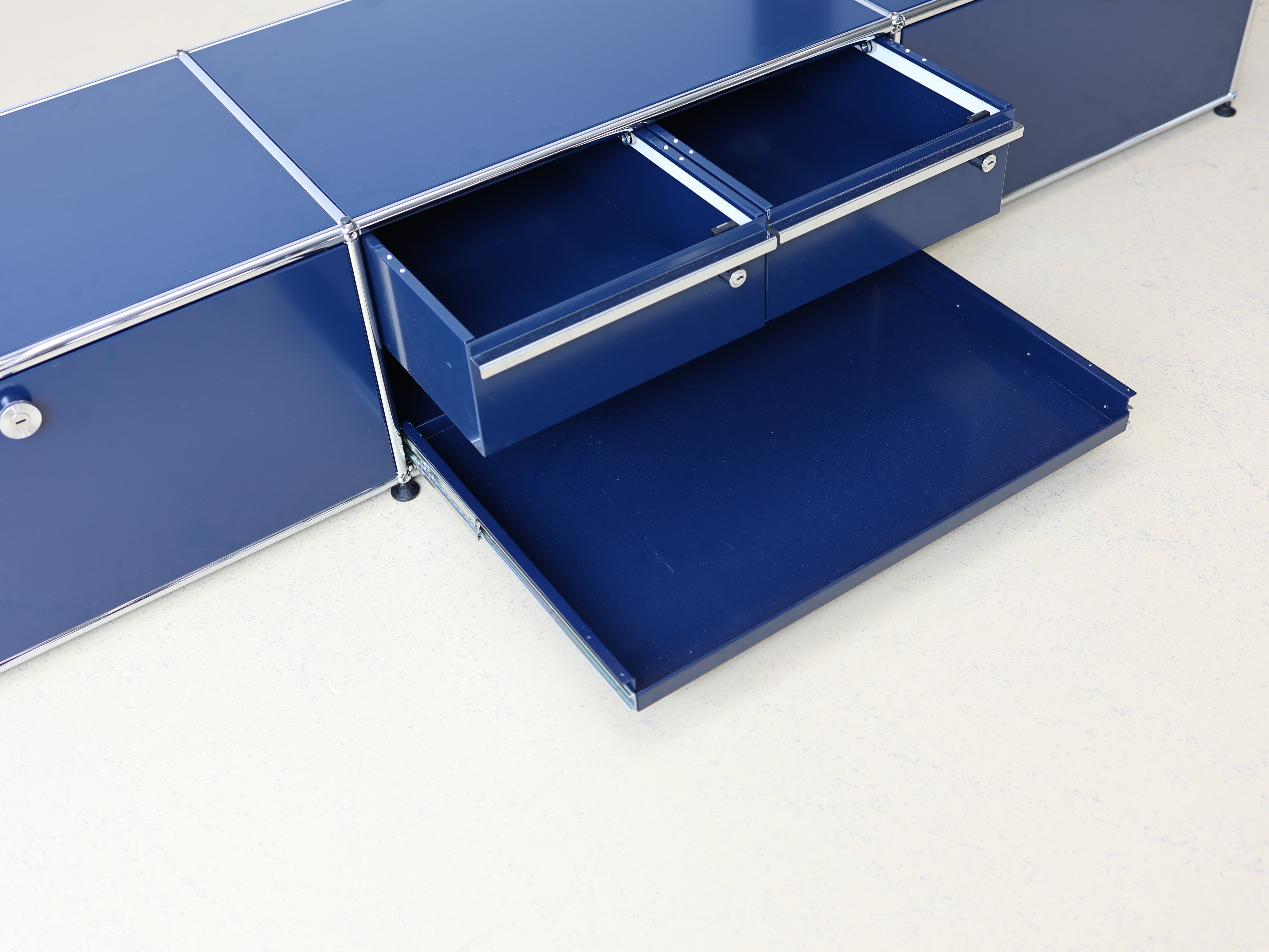 USM Haller Lowboard Blau 7