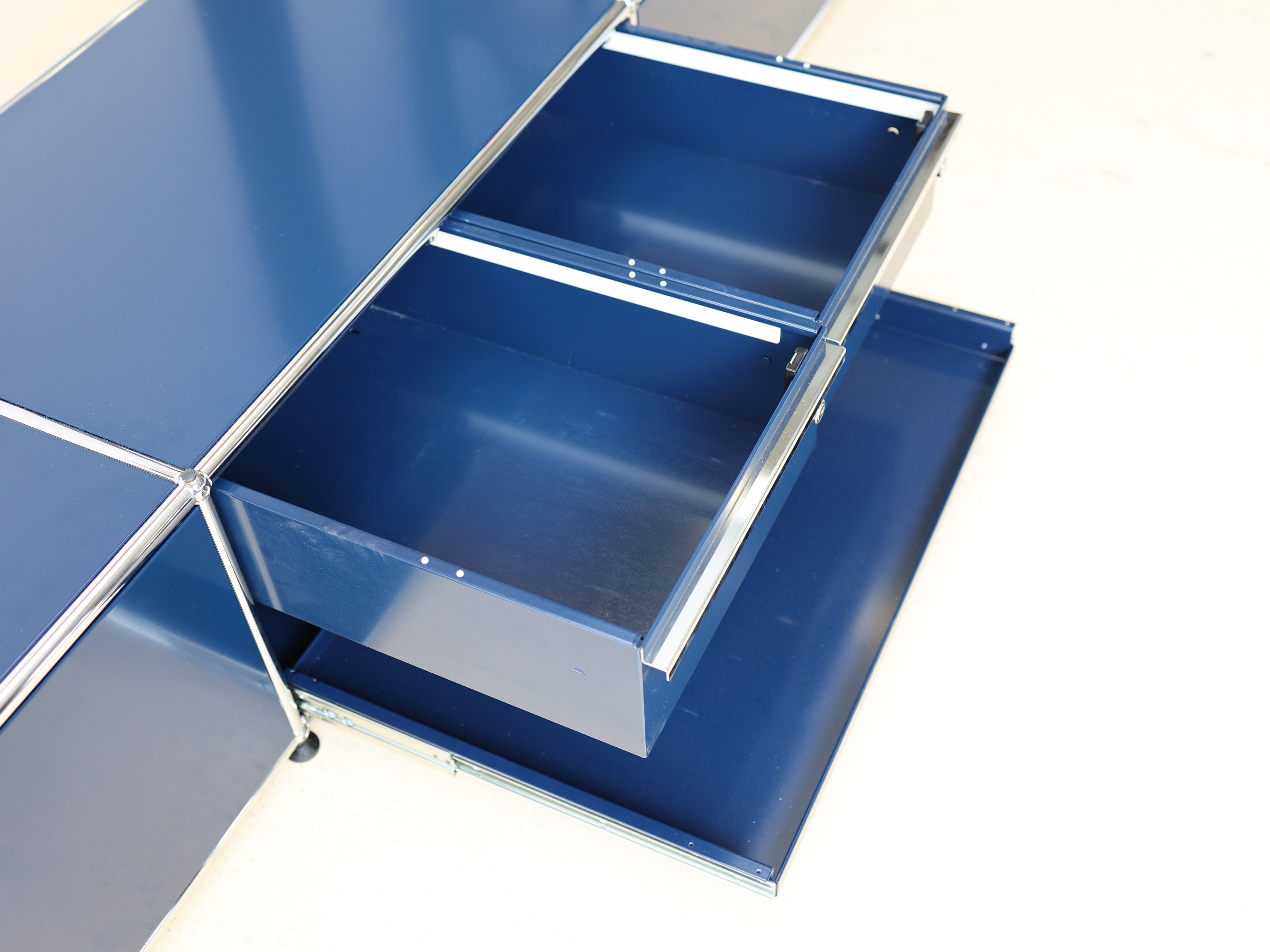 USM Haller Lowboard Blau 8