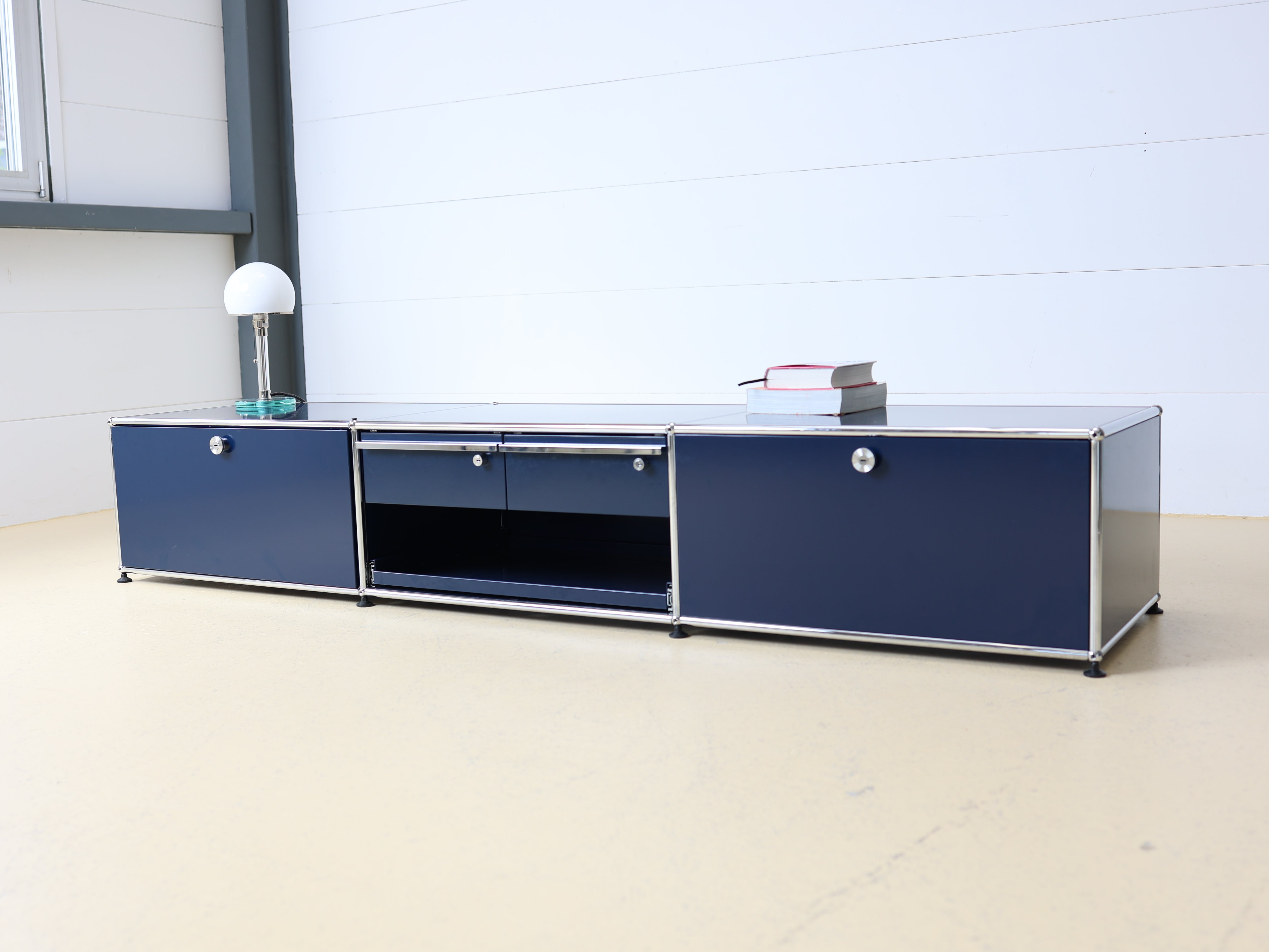 USM Haller Lowboard Blau 10