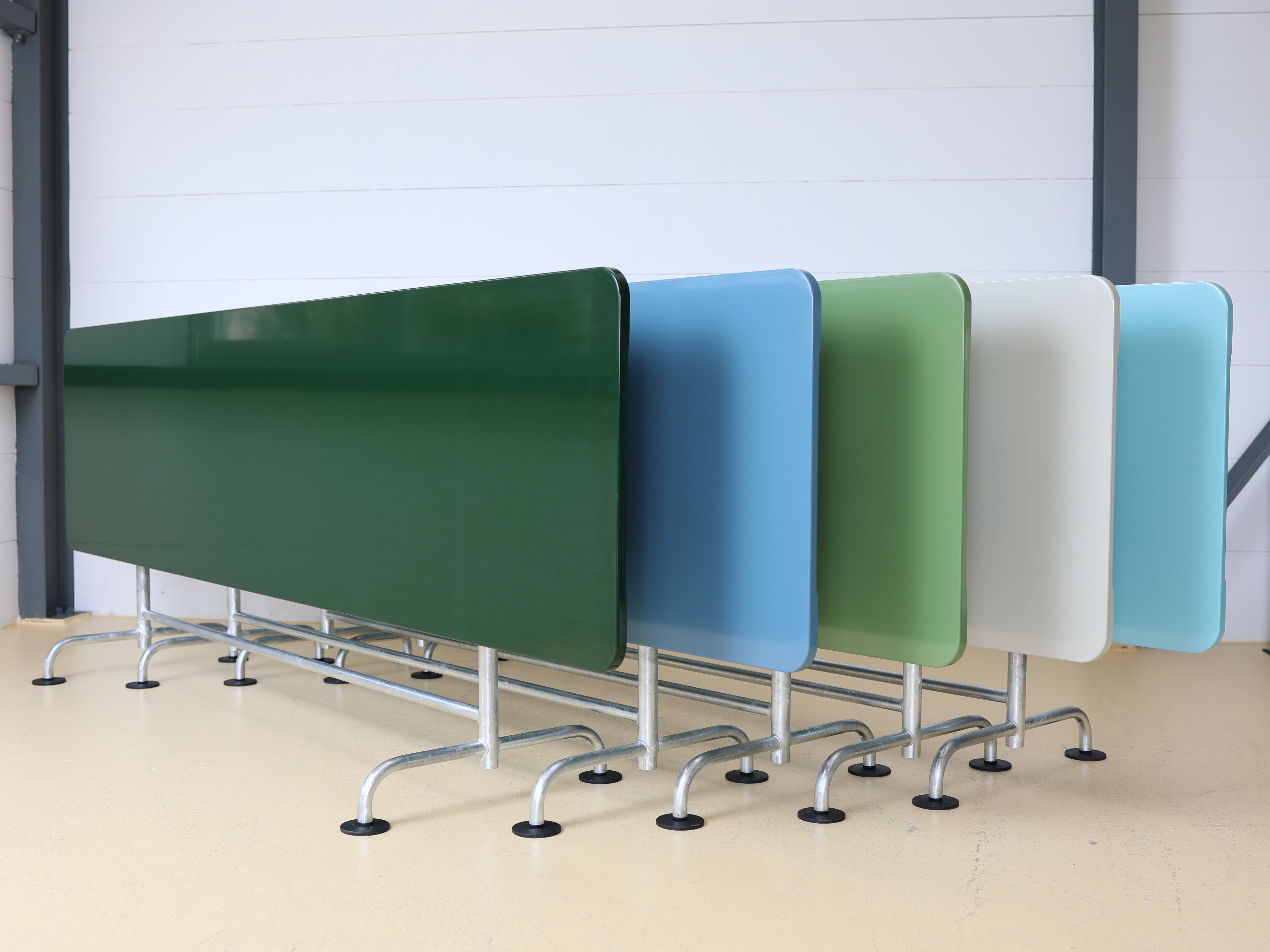 Klassischer atelier ALINEA Gartentische in versch. Farben (295cm)