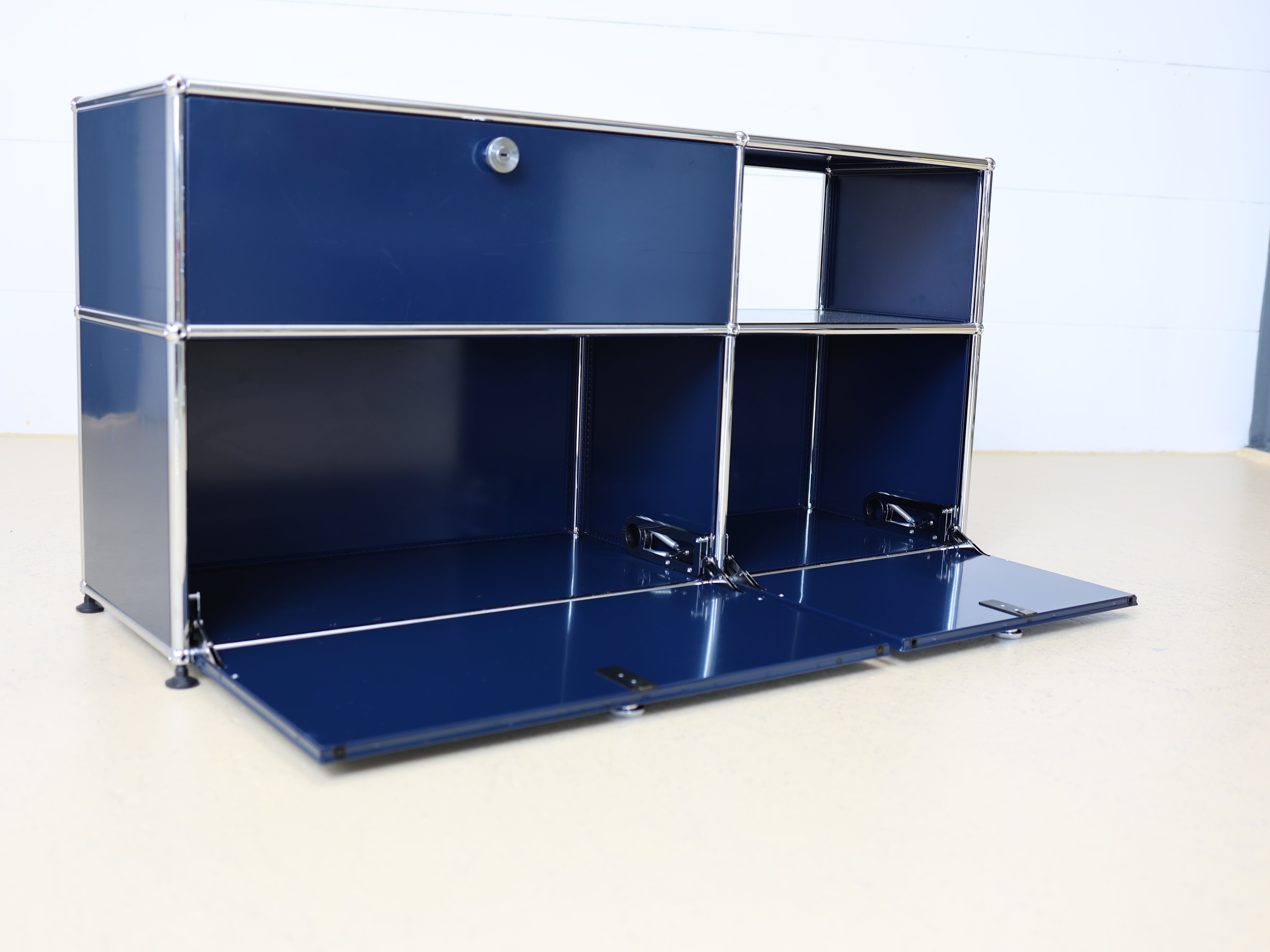 USM Haller Sideboard 2x2 Stahlblau, Lieferung&Umbau möglich