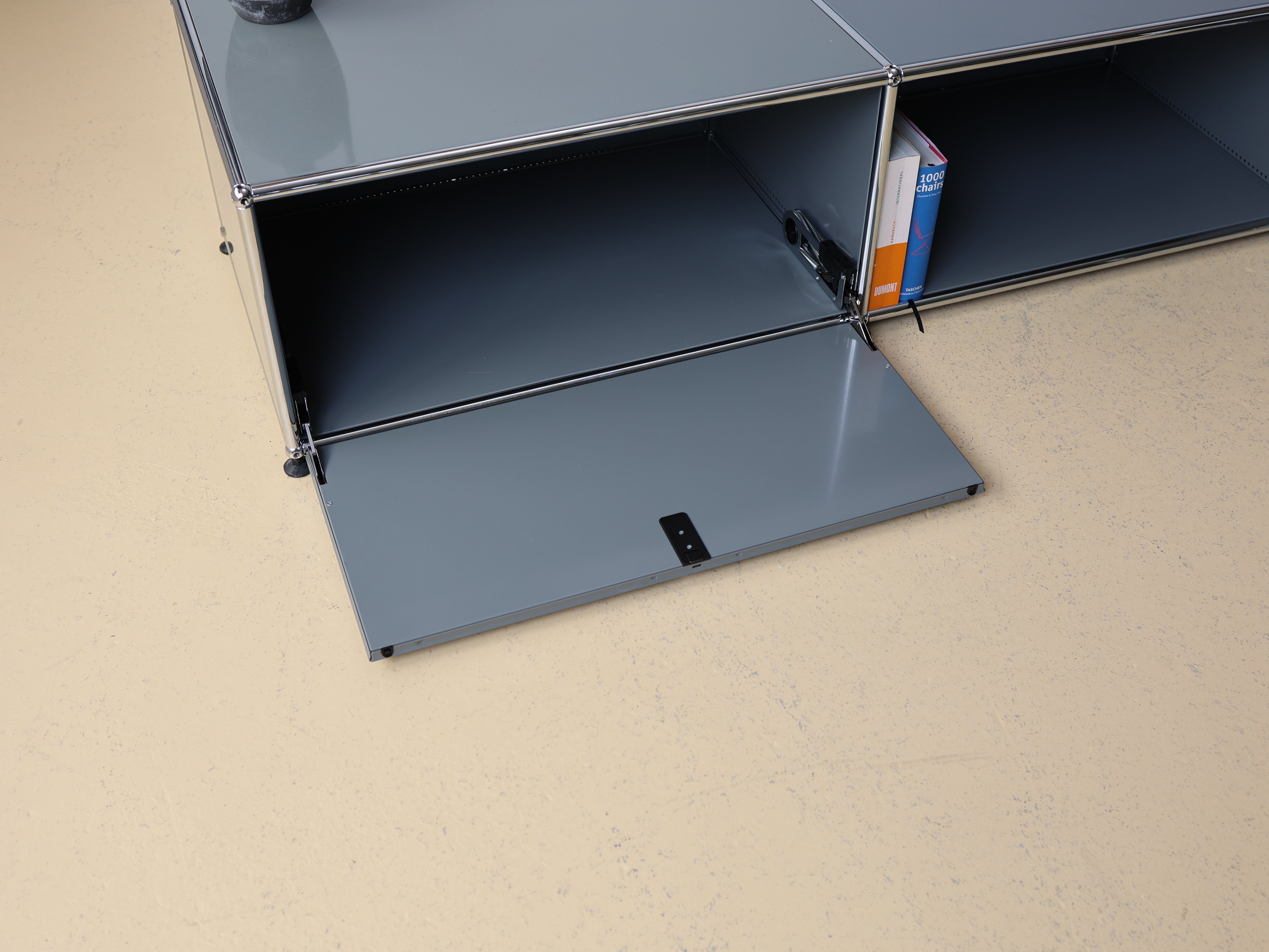 USM Haller Lowboard Grau 6