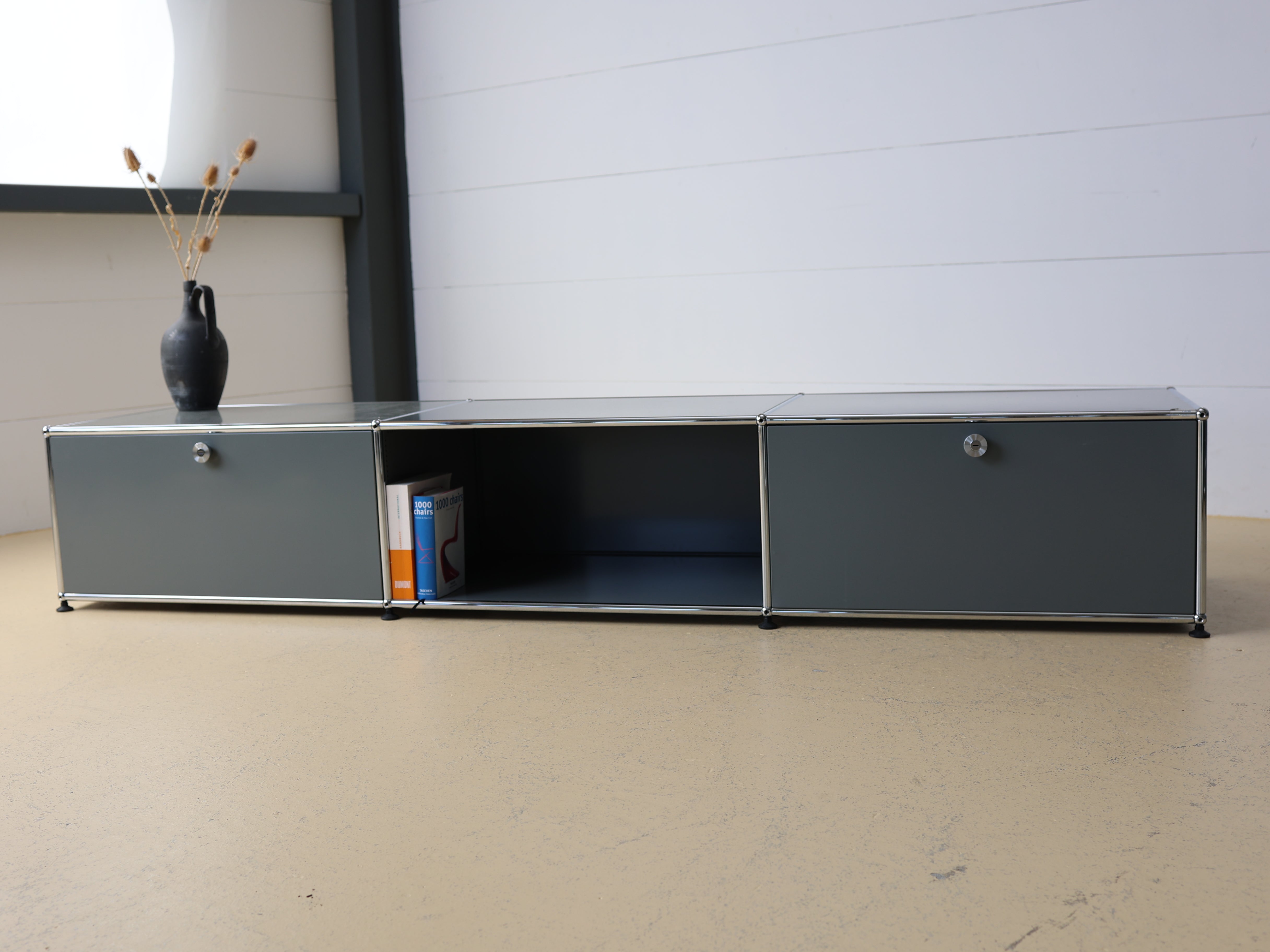USM Haller Lowboard Grau 9