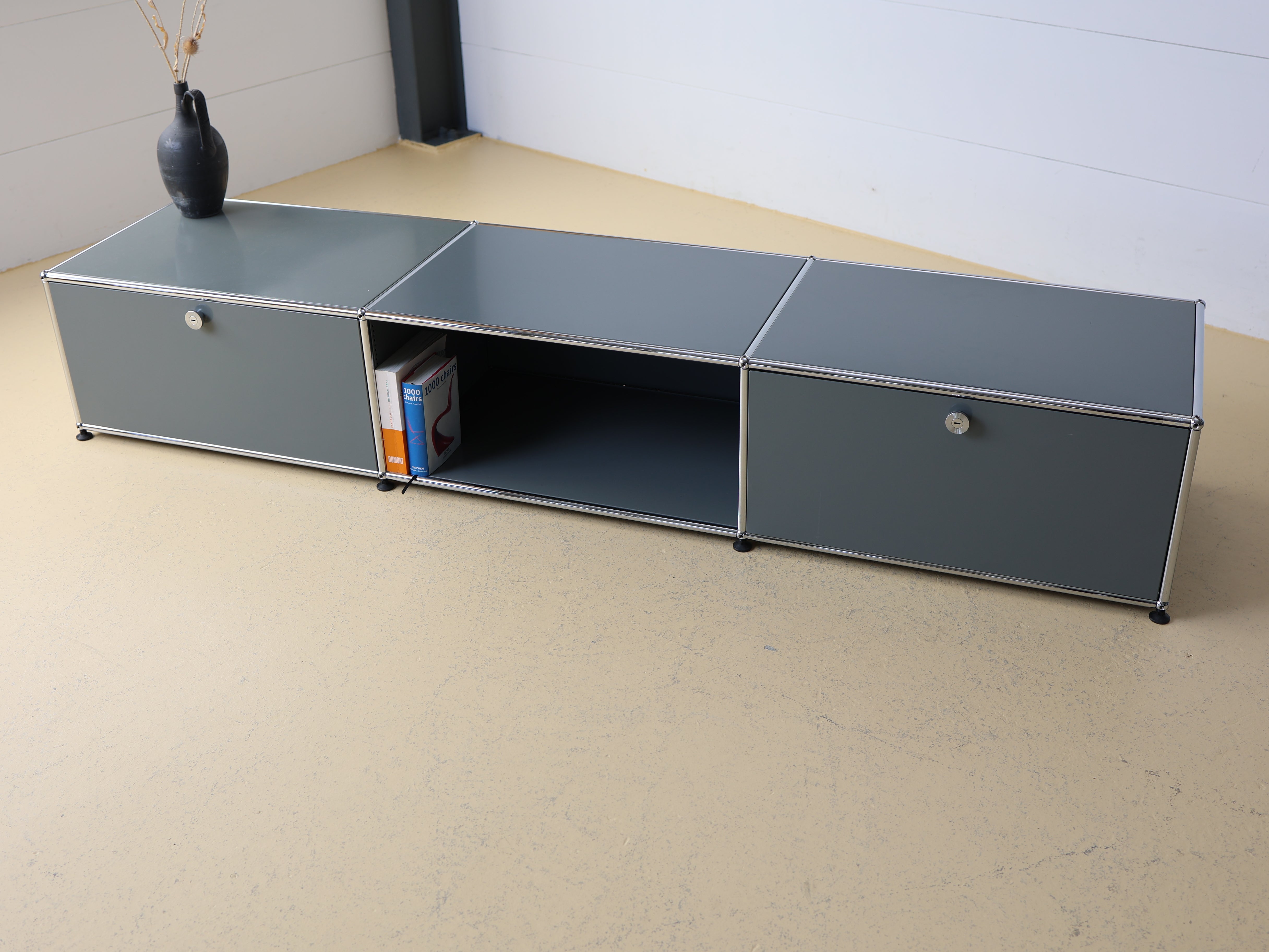 USM Haller Lowboard Grau 10