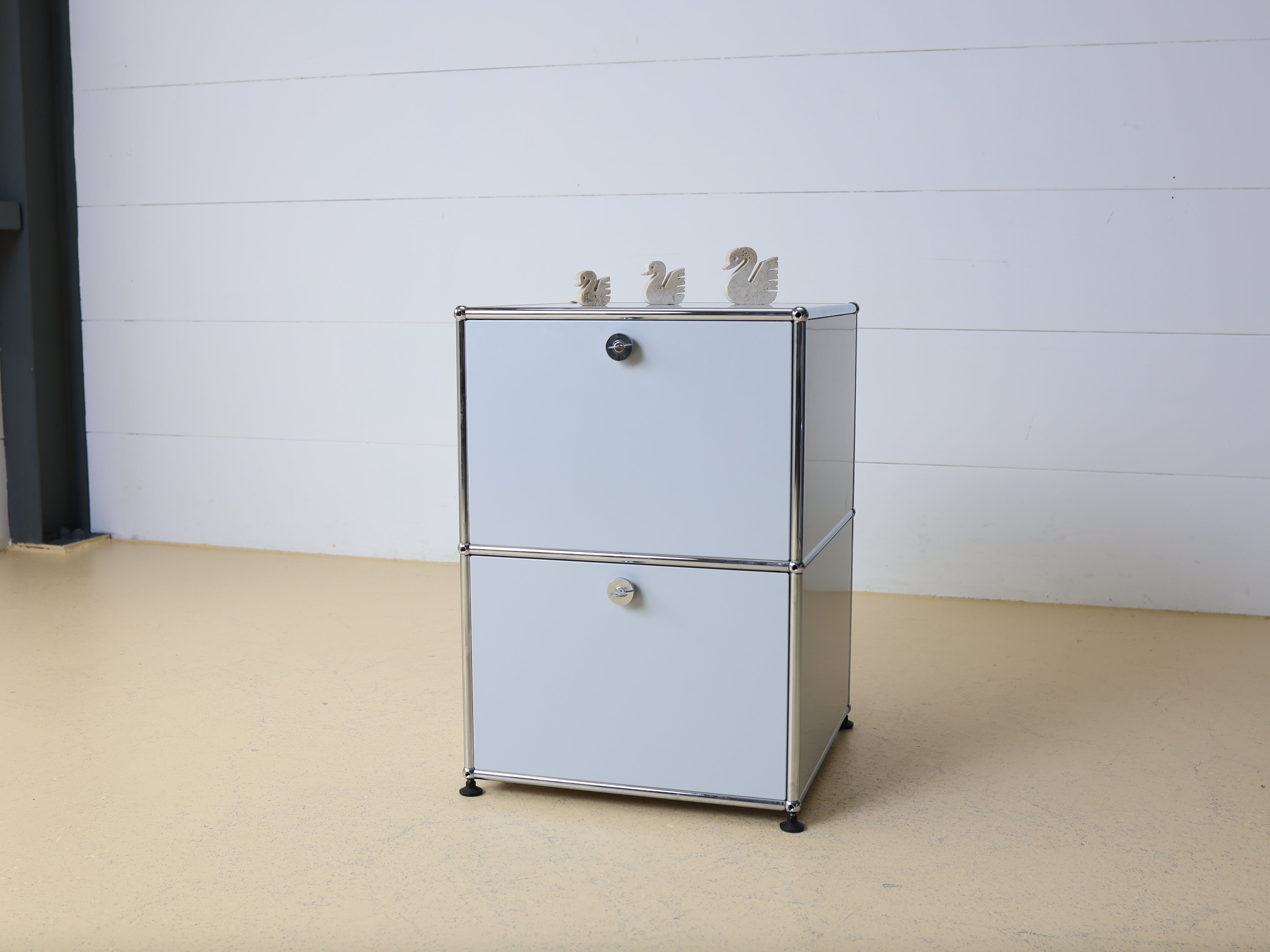 USM Haller Highboard 1x2 in Lichtgrau