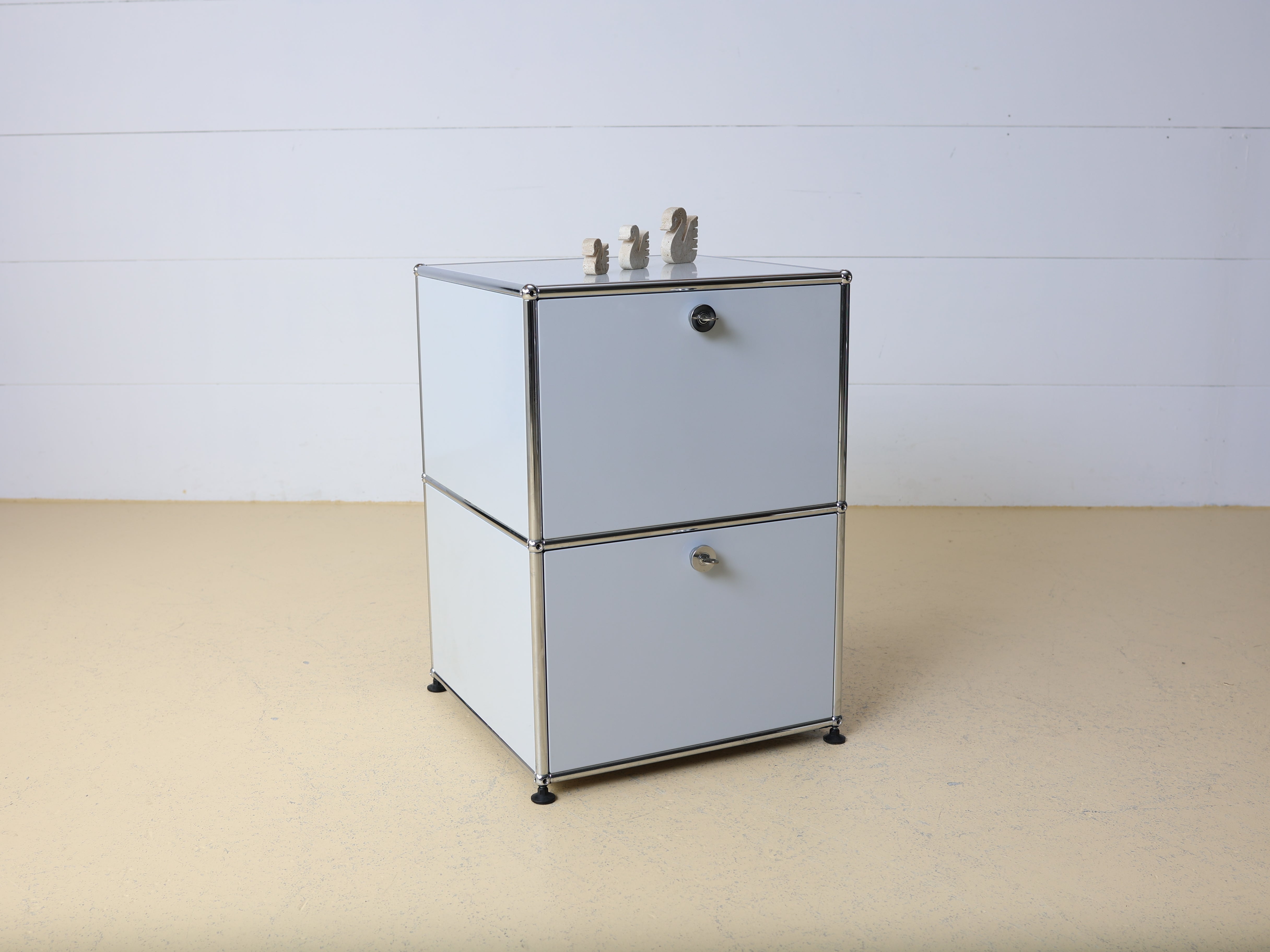 USM Haller Highboard 1x2 in Lichtgrau