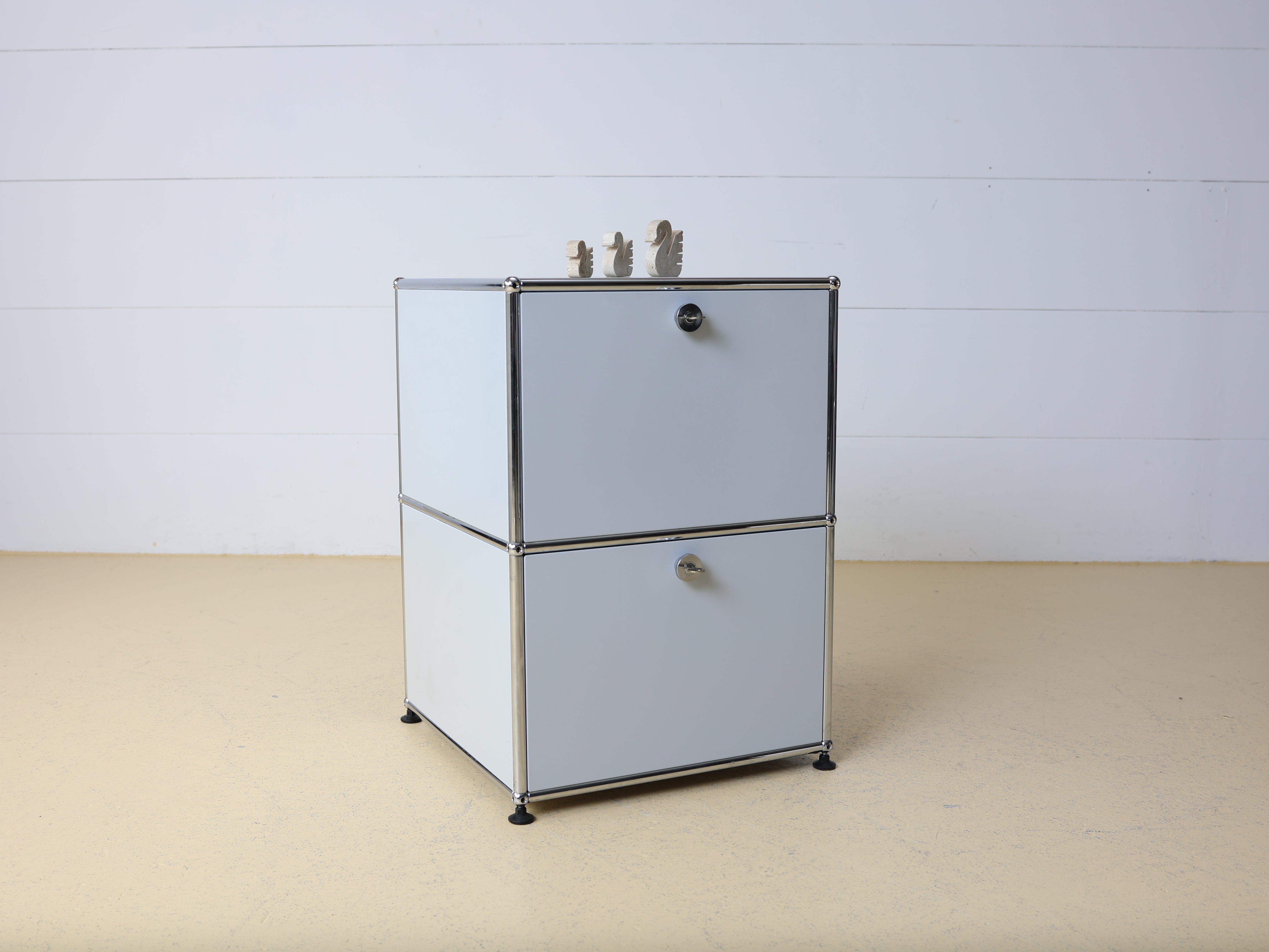 USM Haller Highboard 1x2 in Lichtgrau