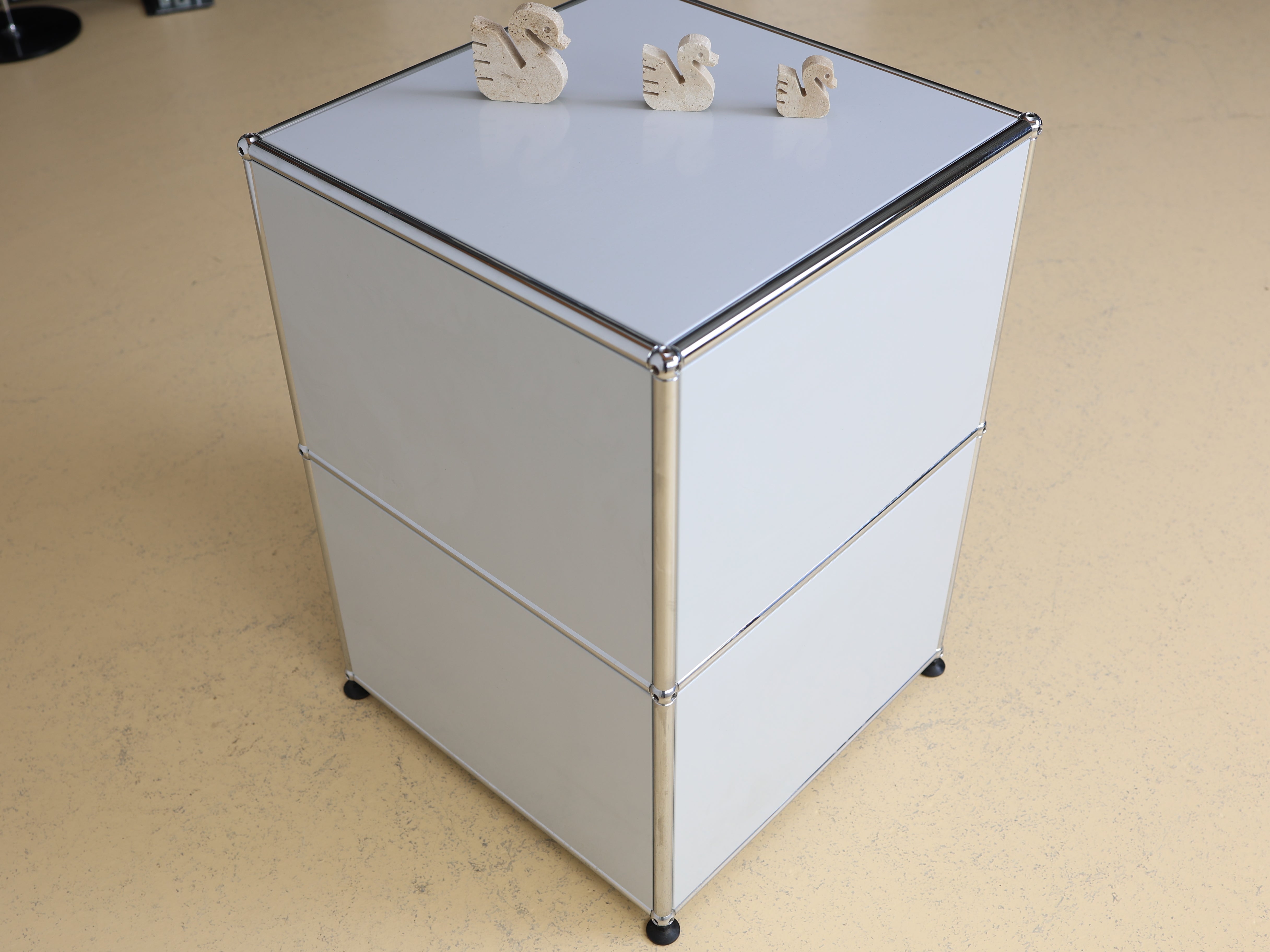 USM Haller Highboard 1x2 in Lichtgrau