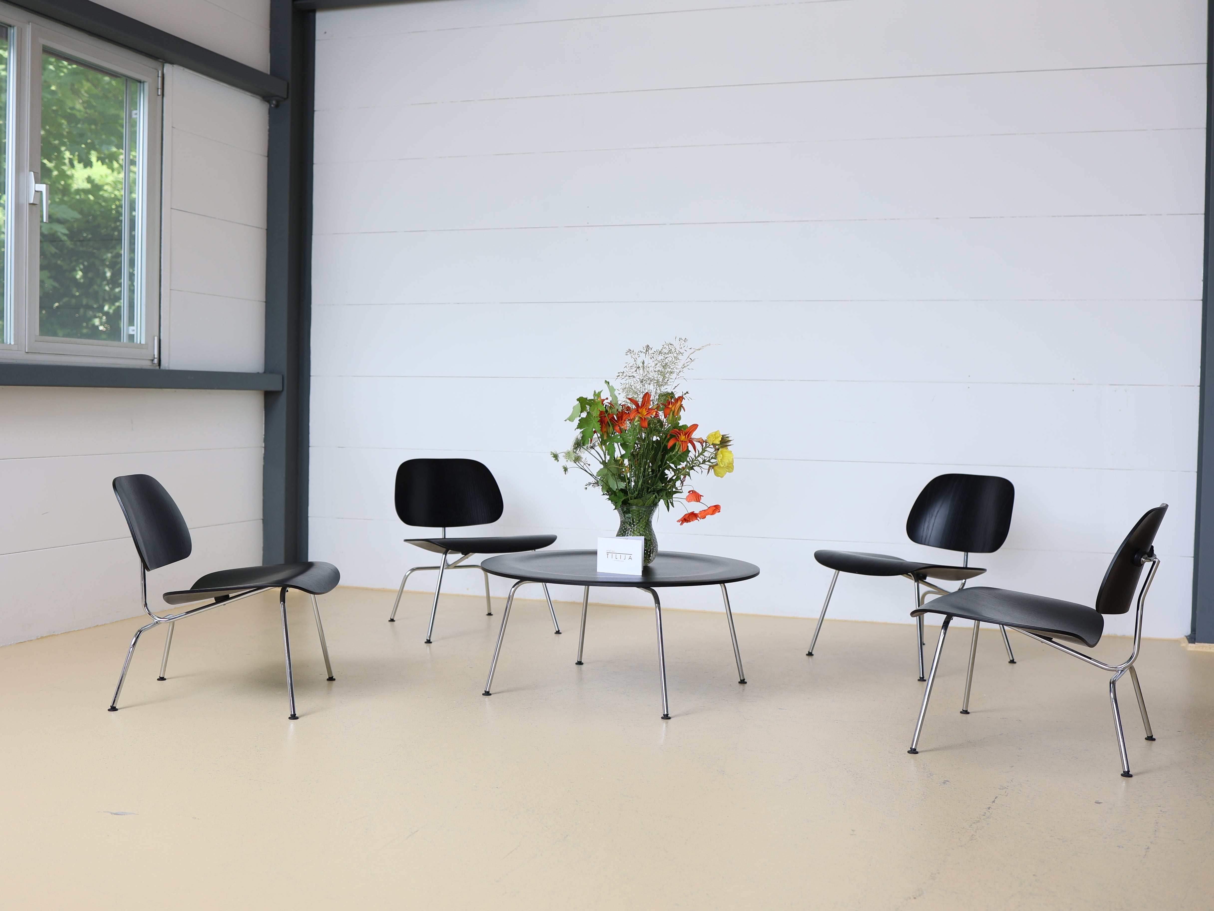 CTM Eames Coffe Table von Vitra