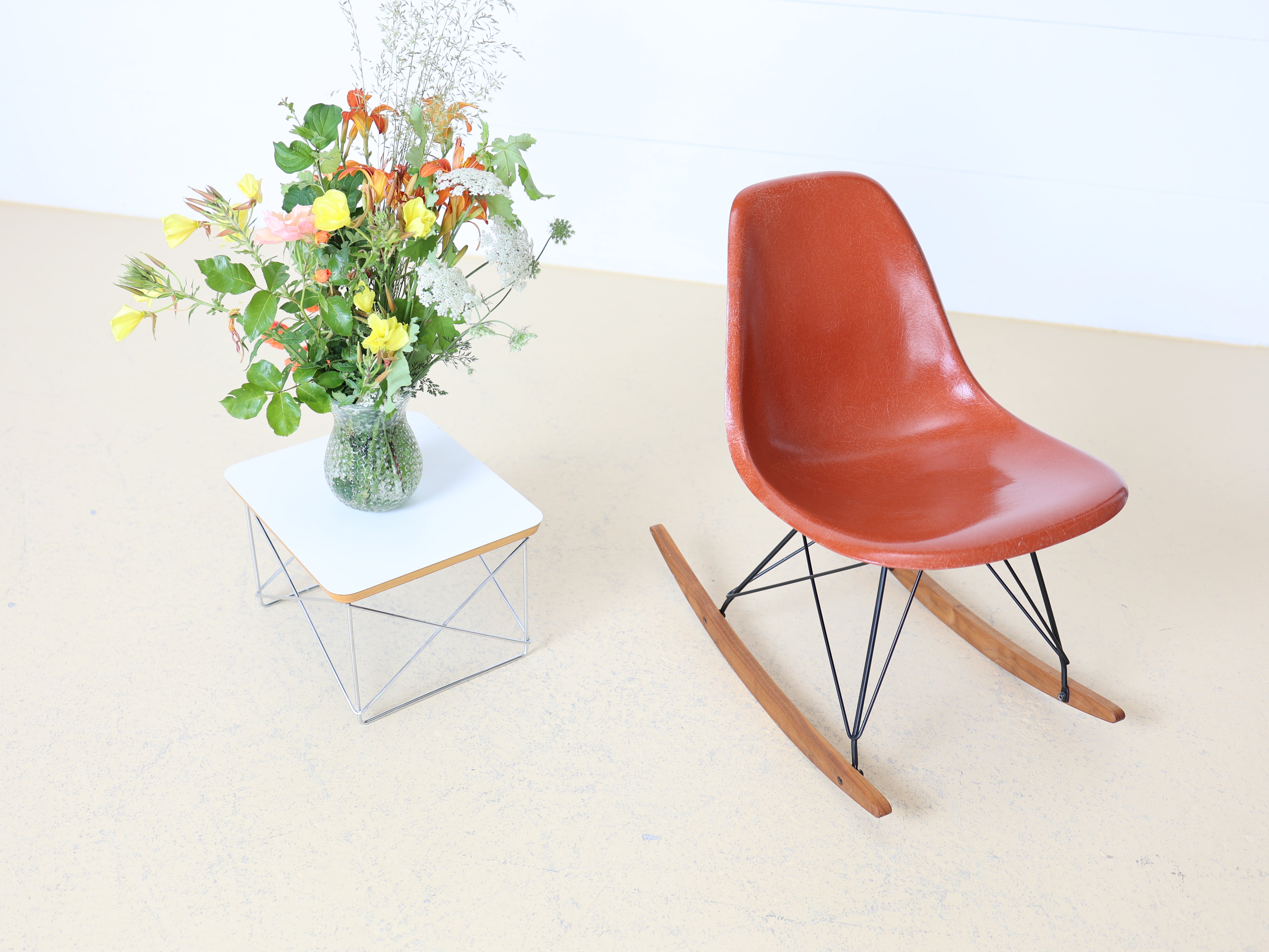 Eames Schaukelstuhl, Hermann Miller