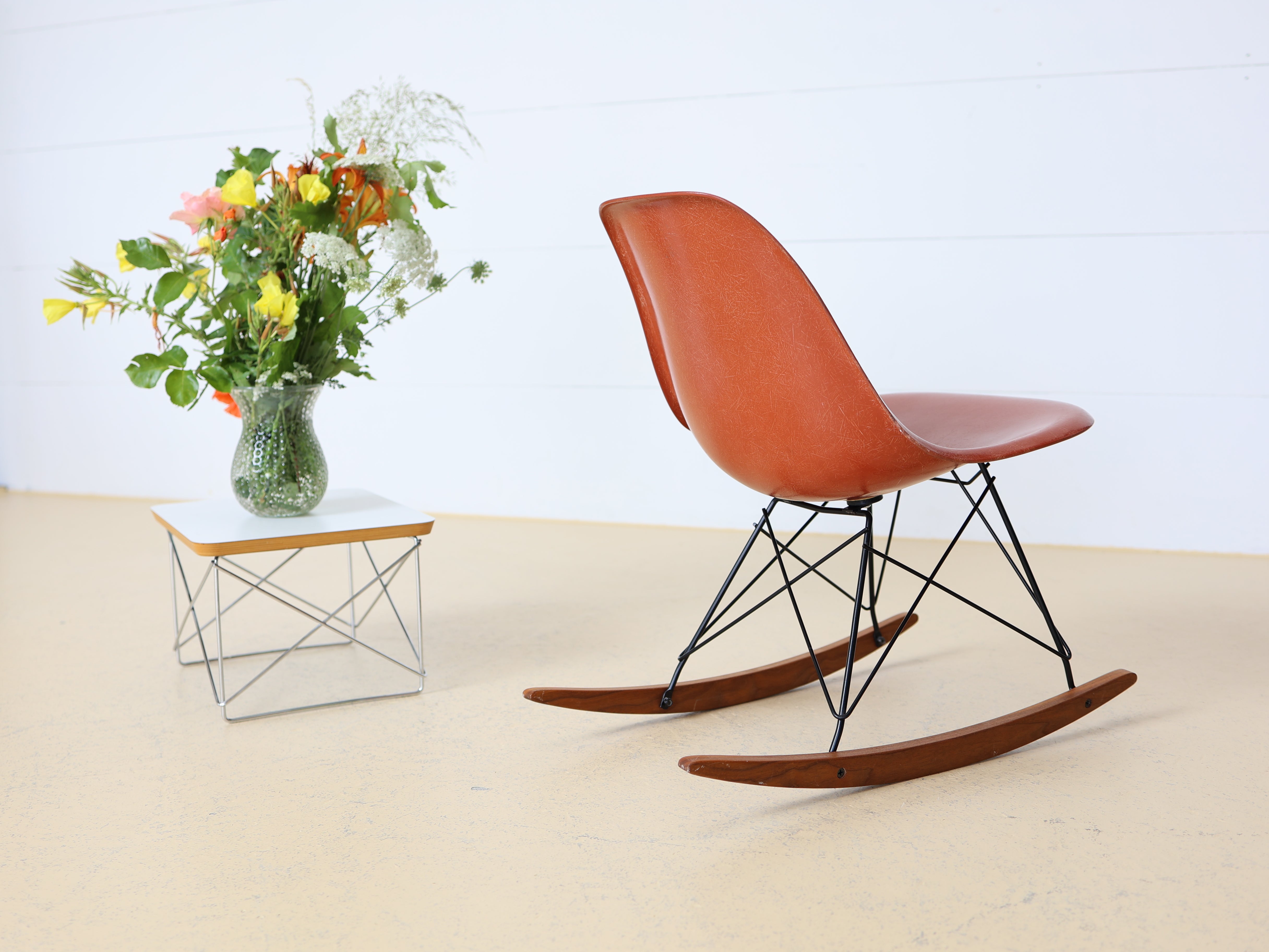 Eames Schaukelstuhl, Hermann Miller