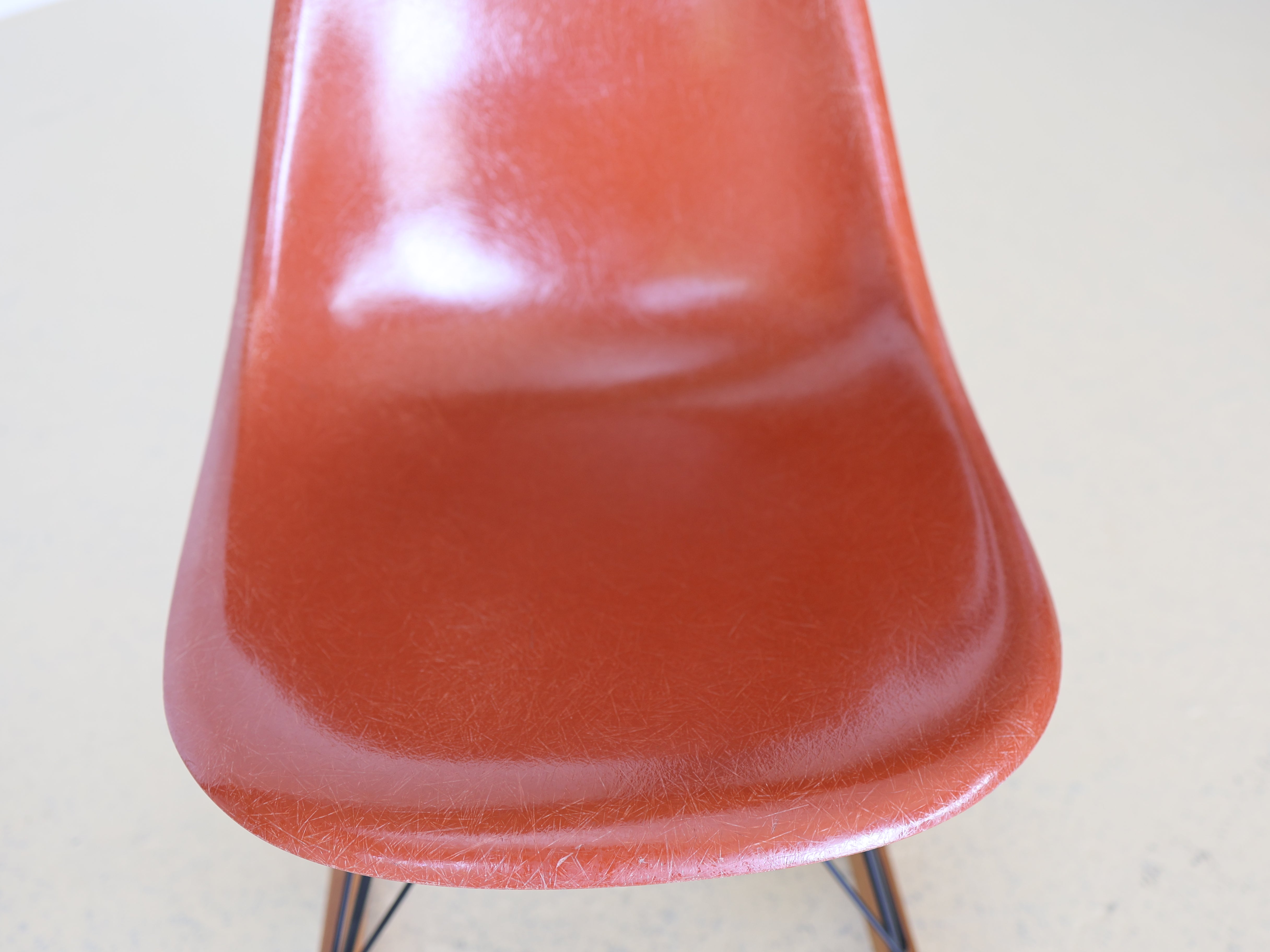 Eames Schaukelstuhl, Hermann Miller