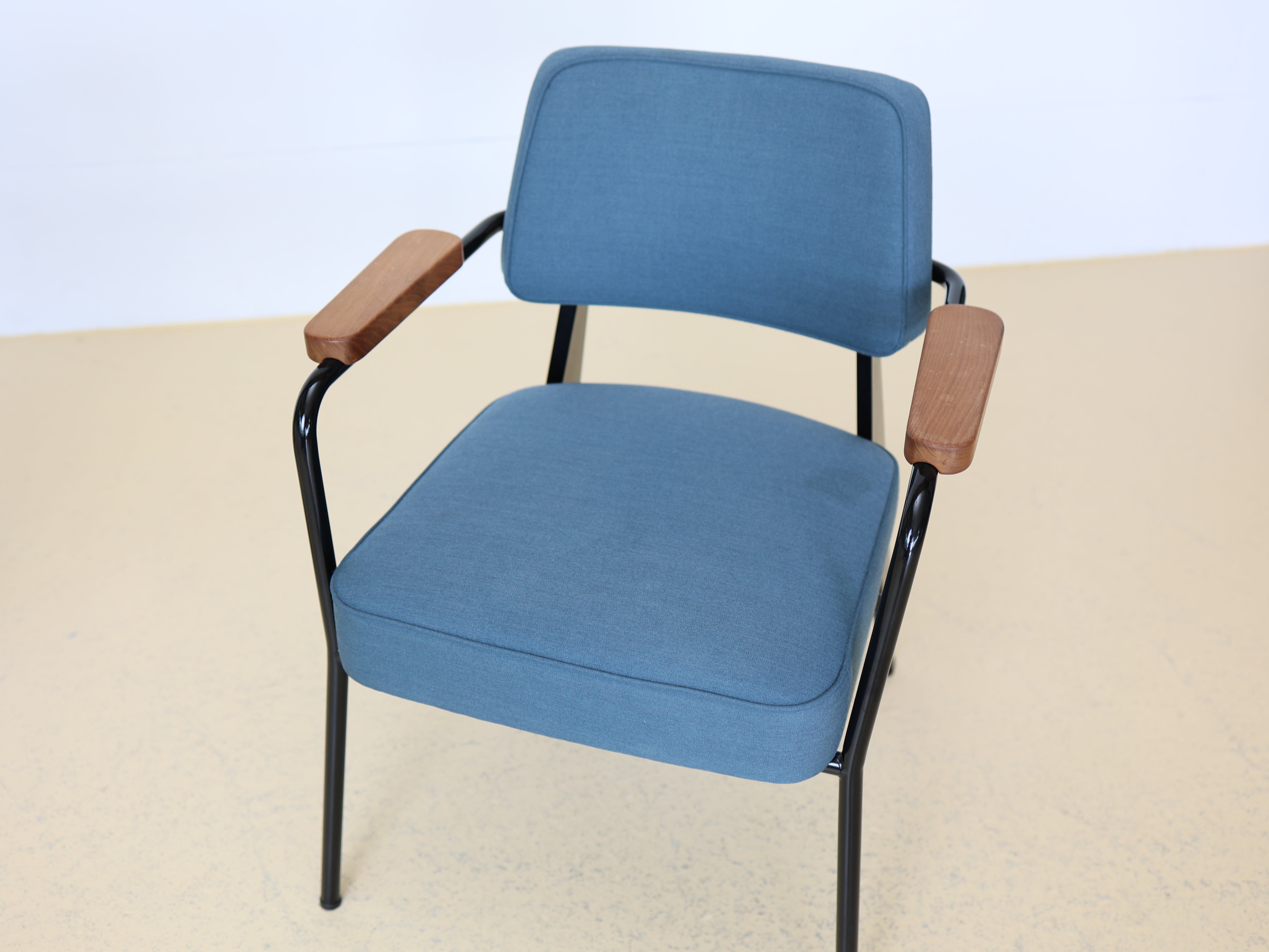 Fauteuil Direction, Stuhl von Jean Prouvé, VITRA