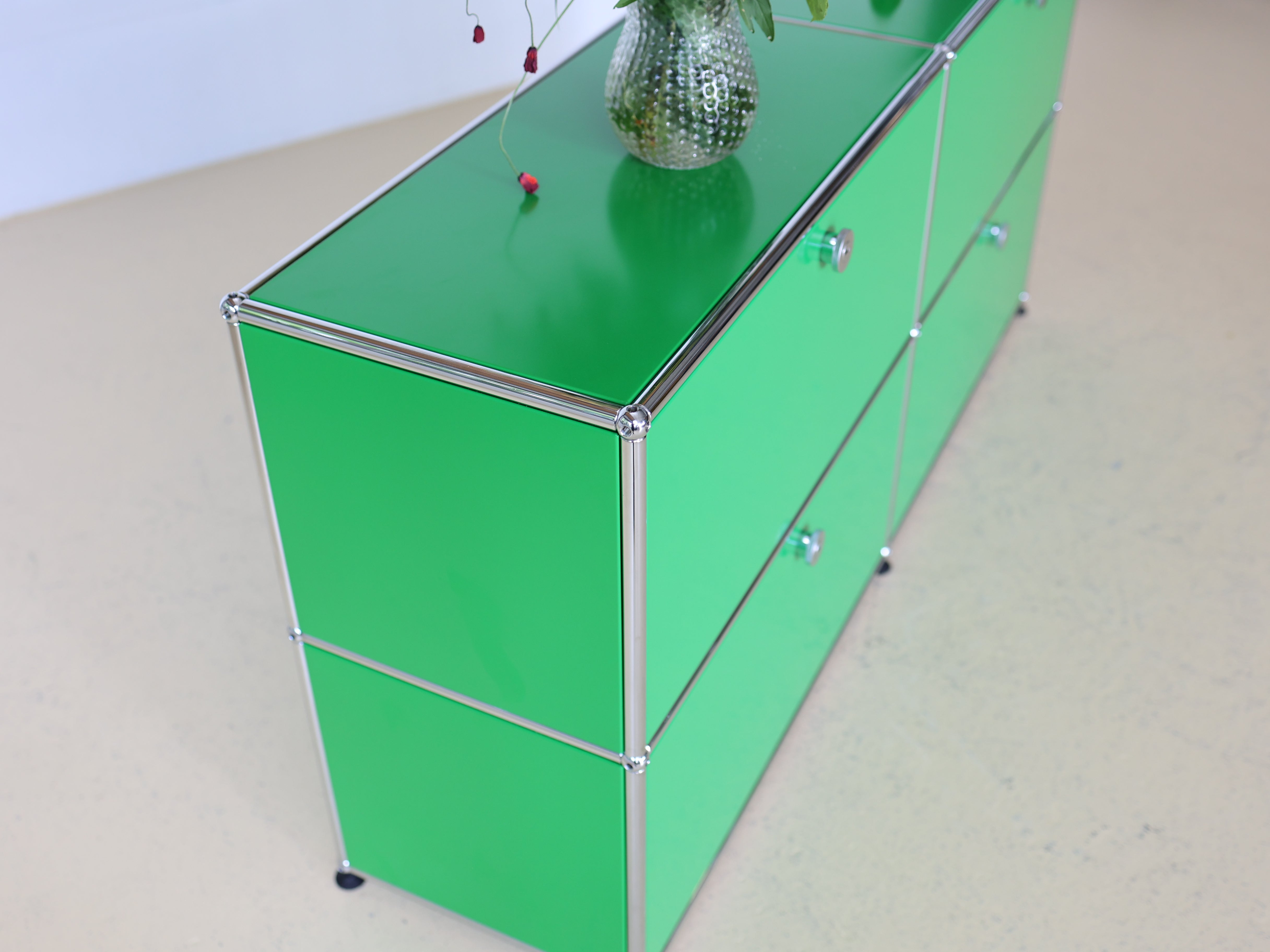 USM Haller Sidebaord Grün, 2x2