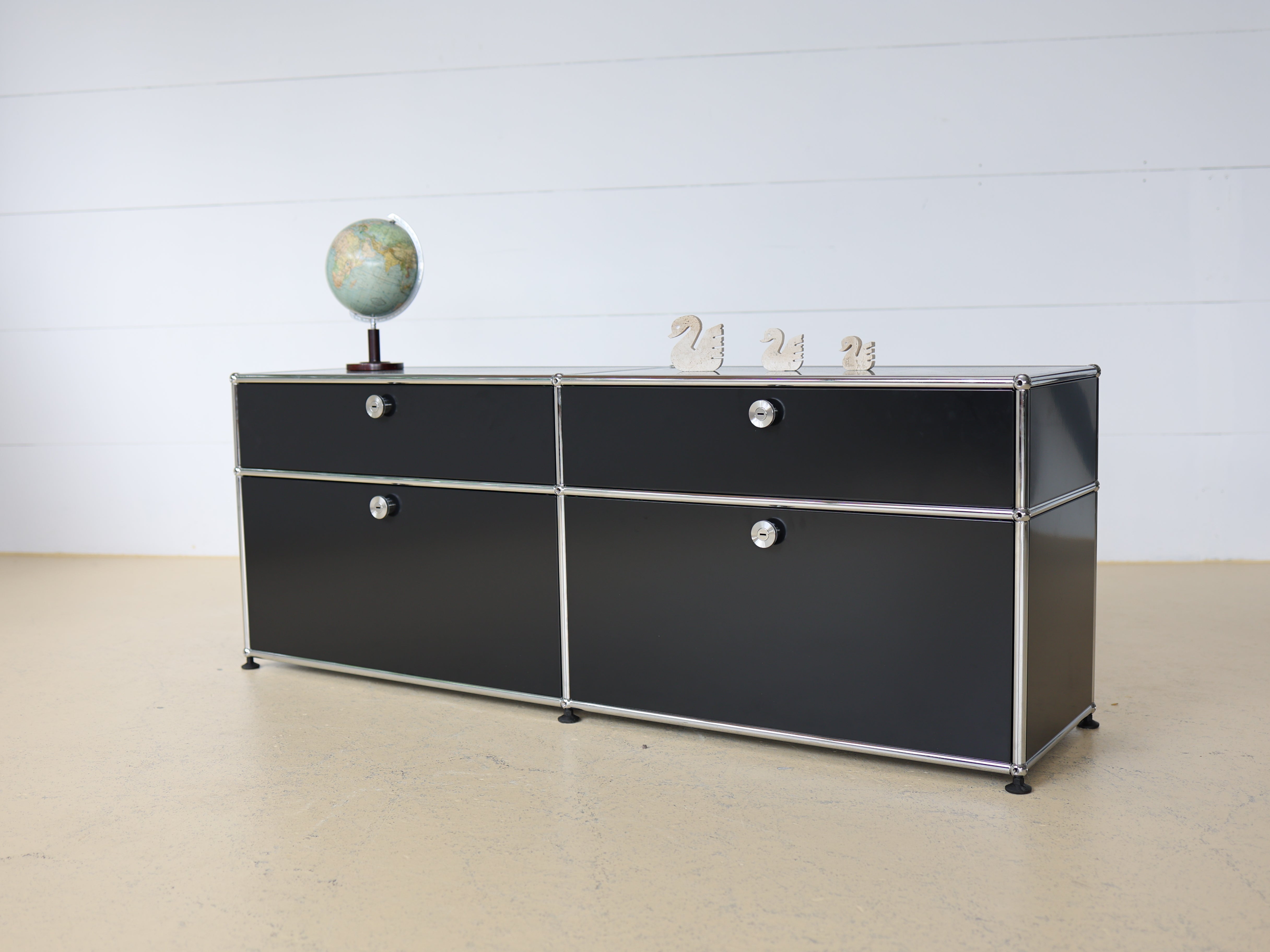 USM Sideboard Schwarz, 2x2