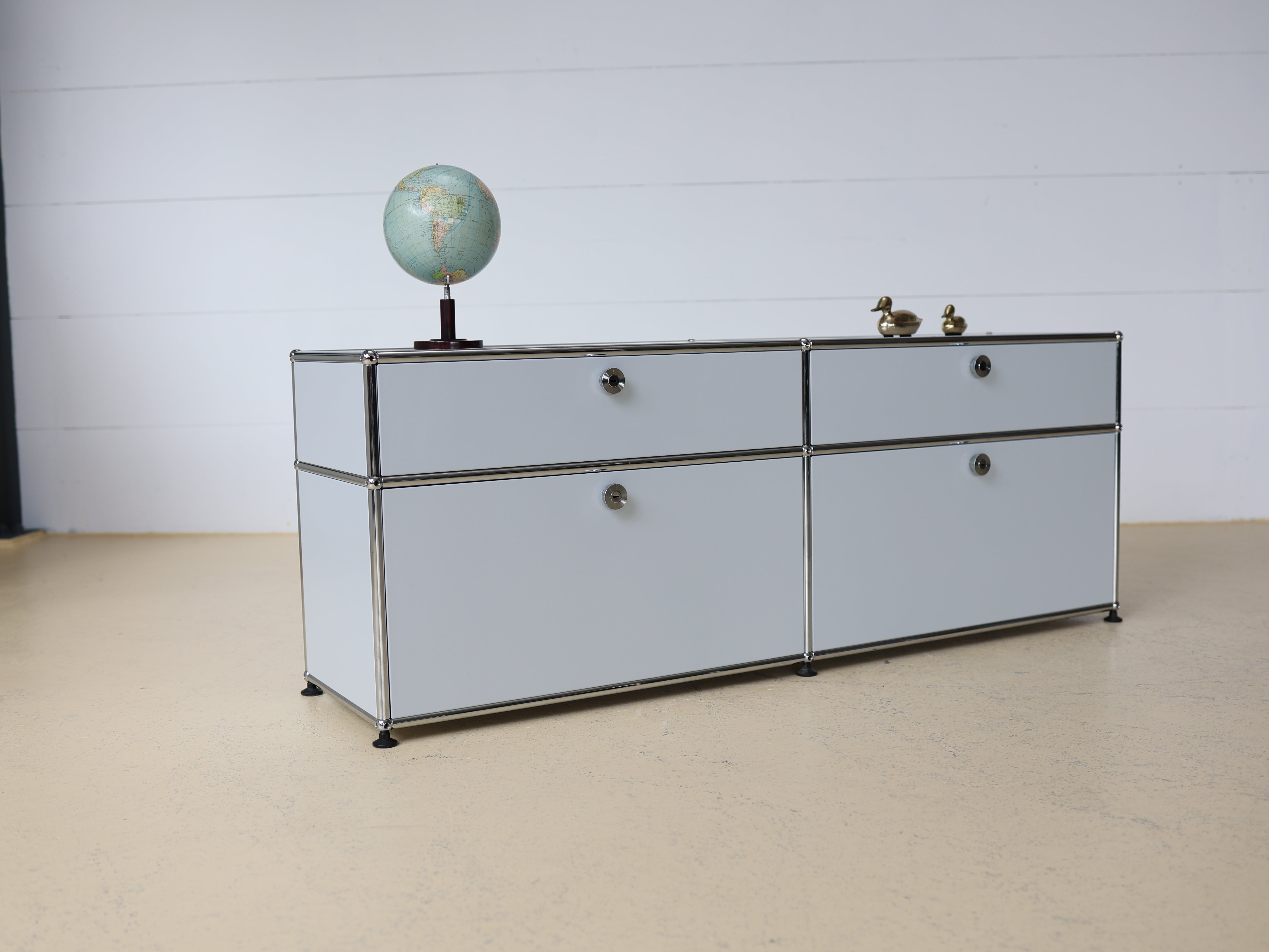 USM Sideboard Lichtgrau, 2x2