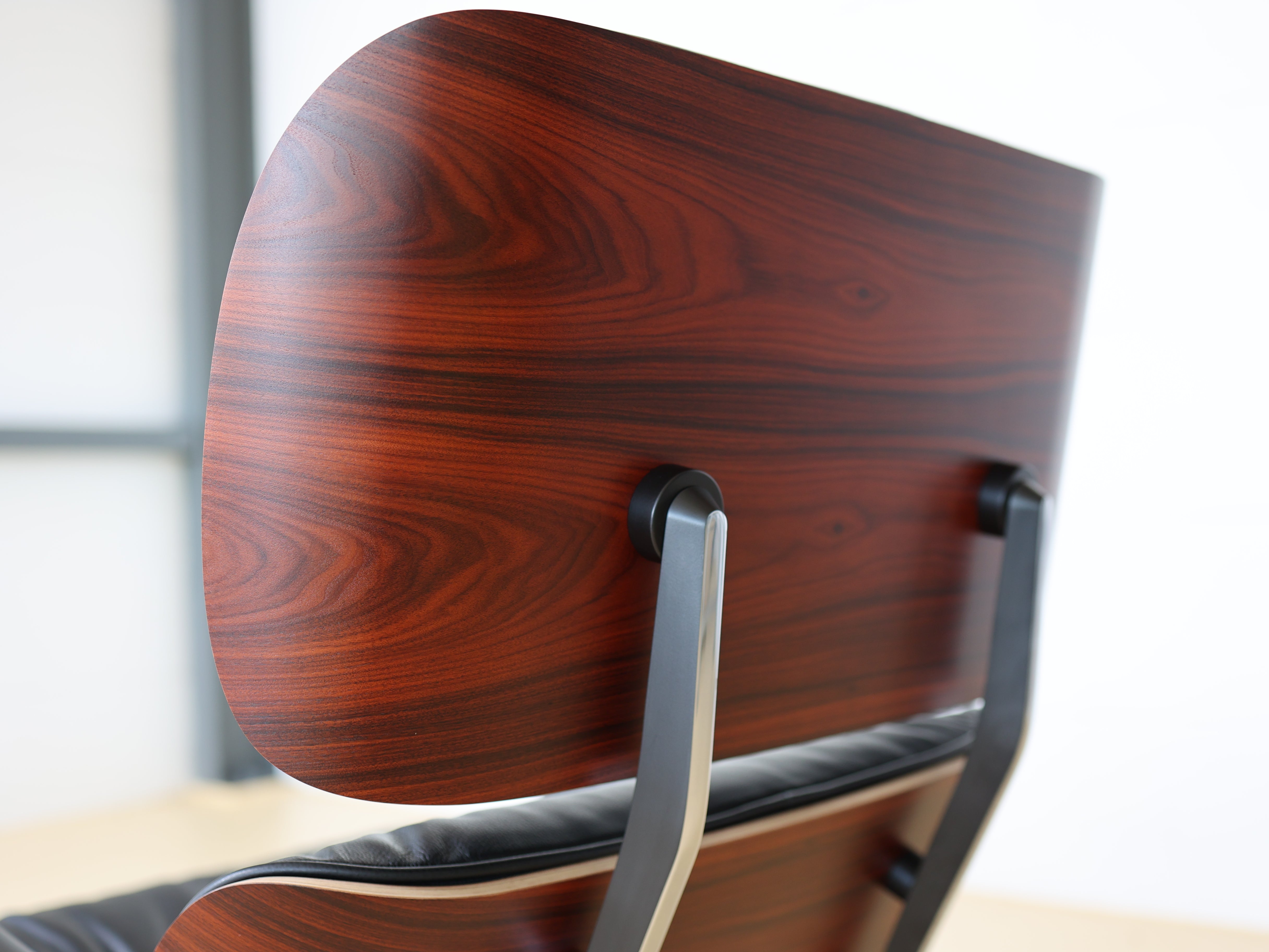 Eames Lounge Chair- Palisander, VITRA
