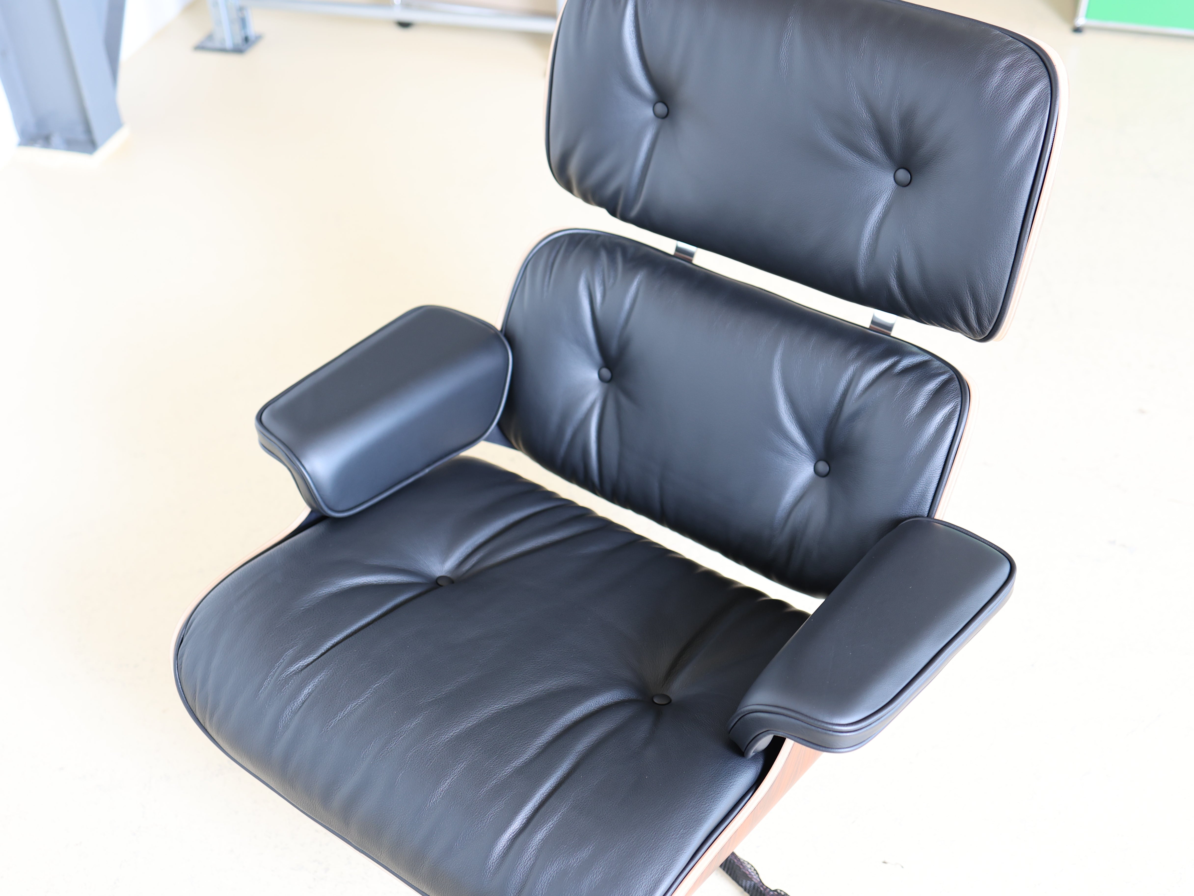 Eames Lounge Chair- Palisander, VITRA