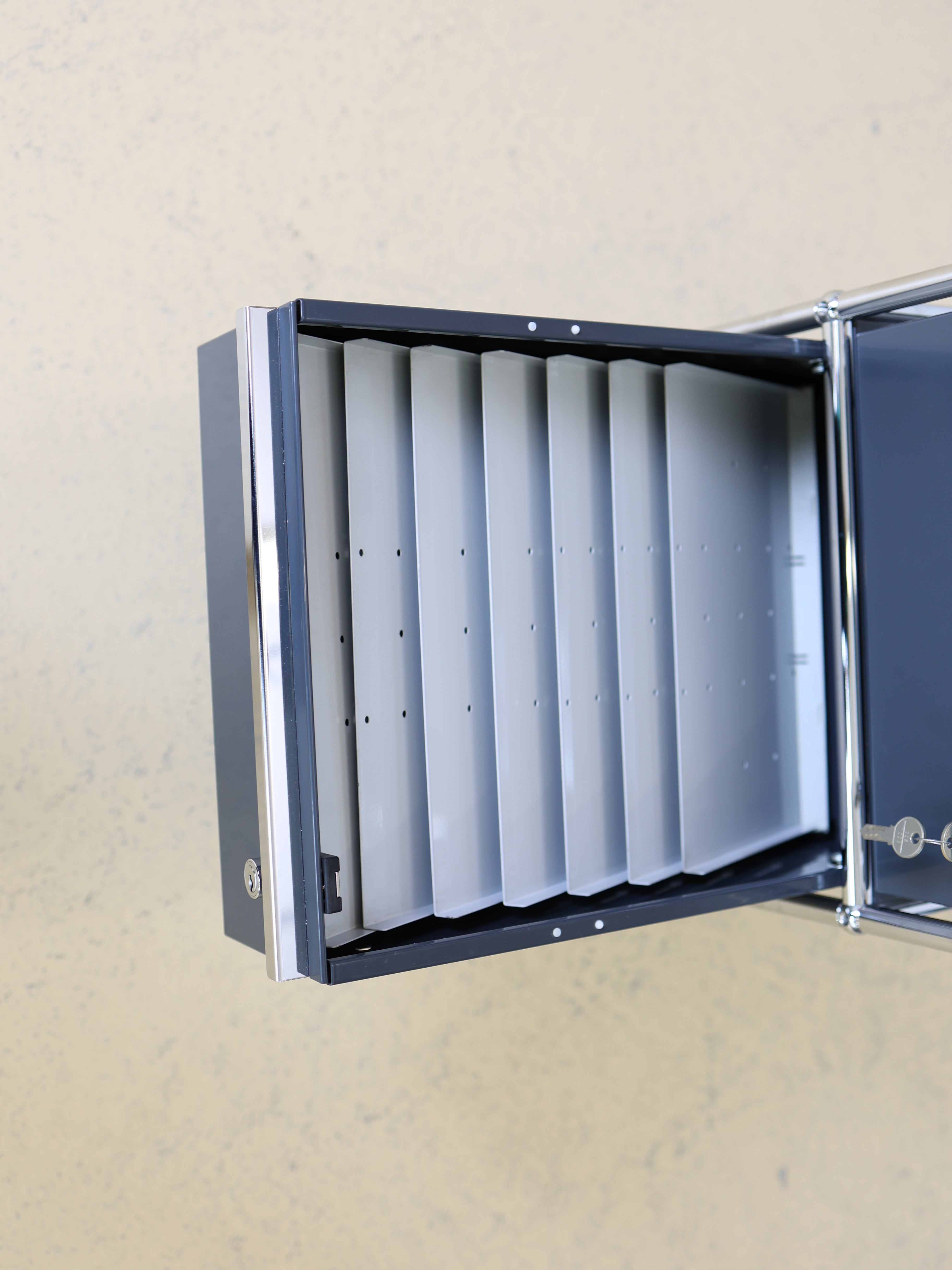 USM Haller Container mit Rollen Anthrazitgrau 8
