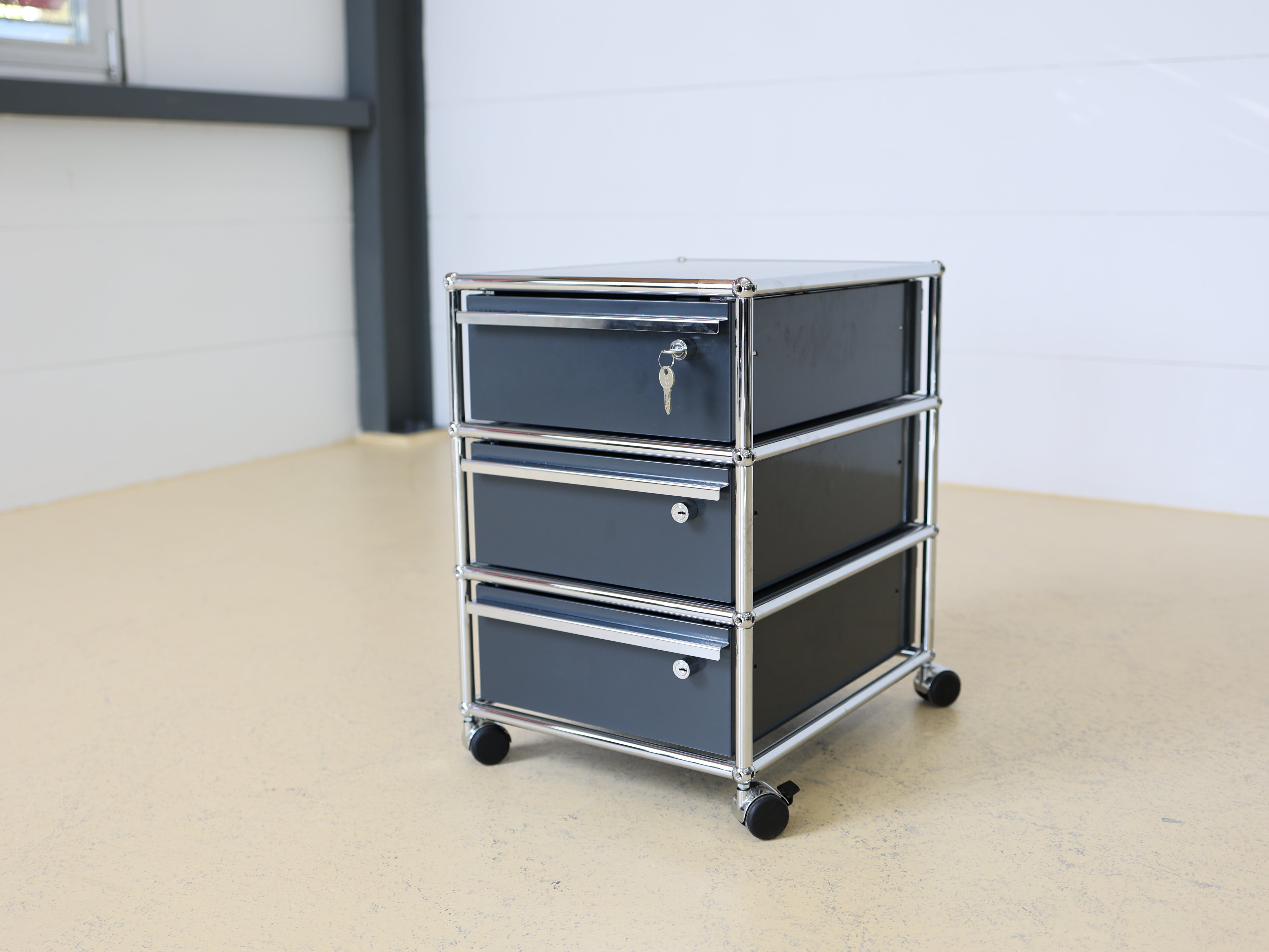 USM Haller Rollcontainer Anthrazitgrau (Kopie)