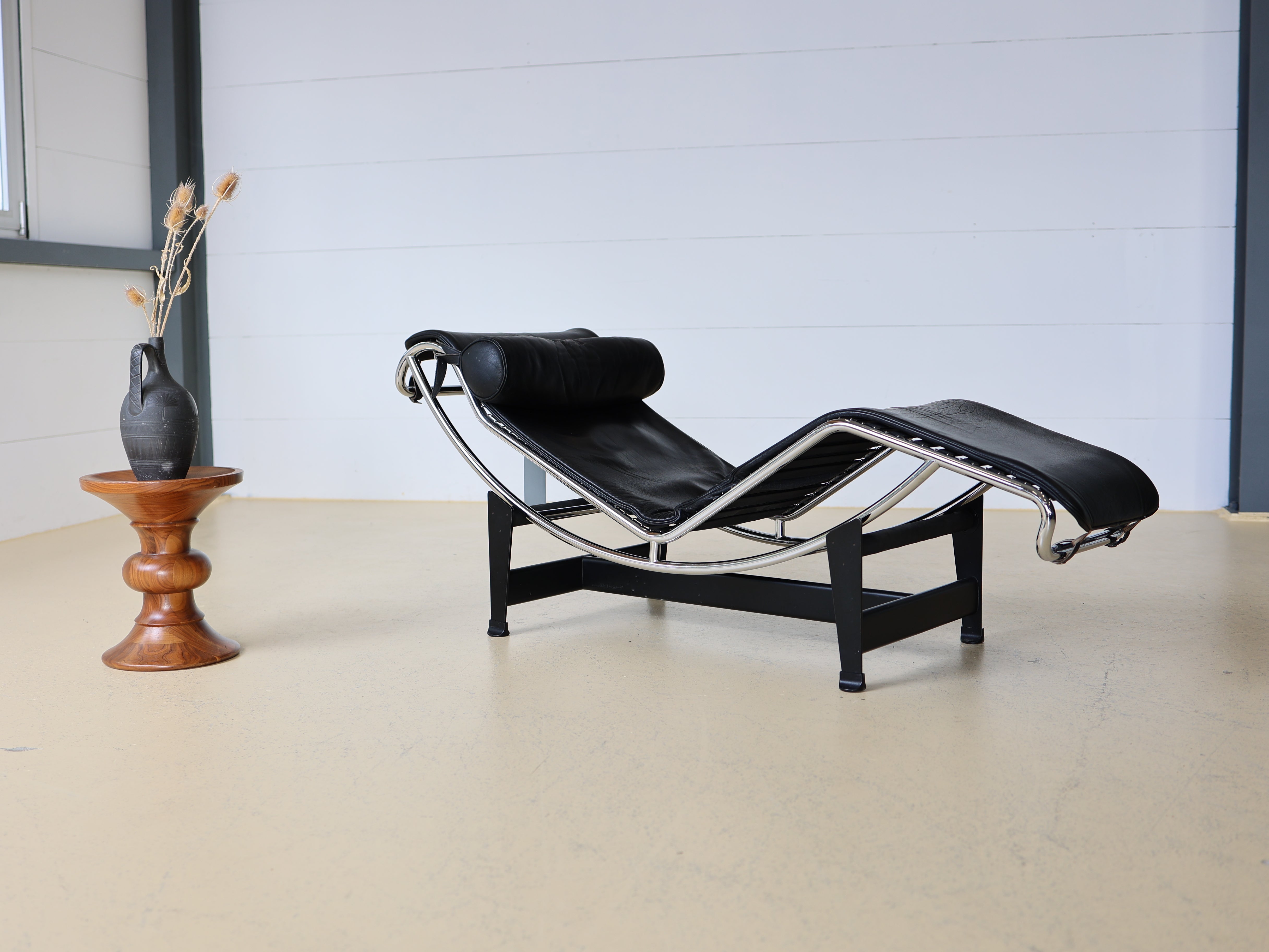 Le Corbusier Liege LC4 von Cassina