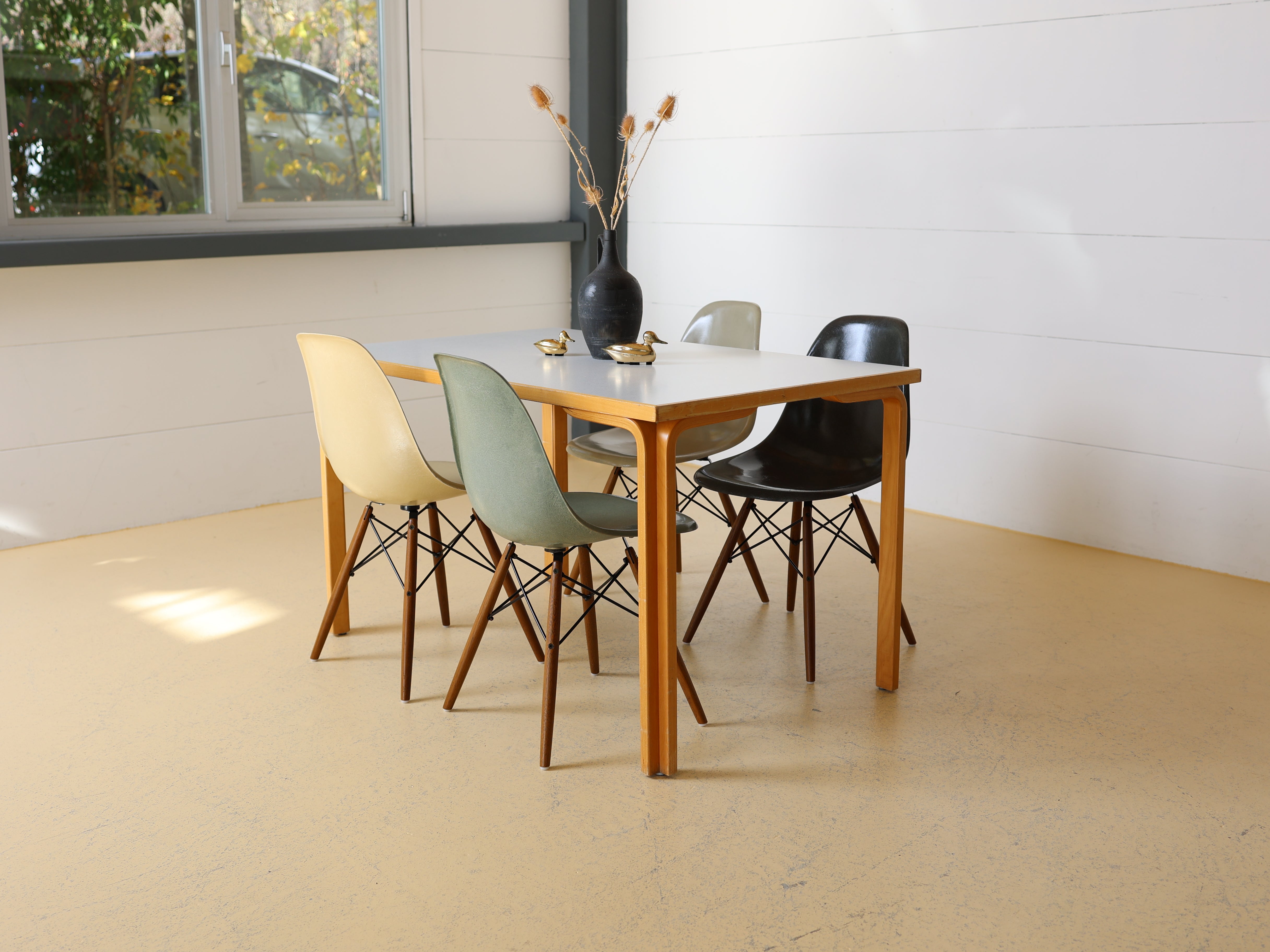 25 Schöne Vintage Tische - Alvar Aalto Style