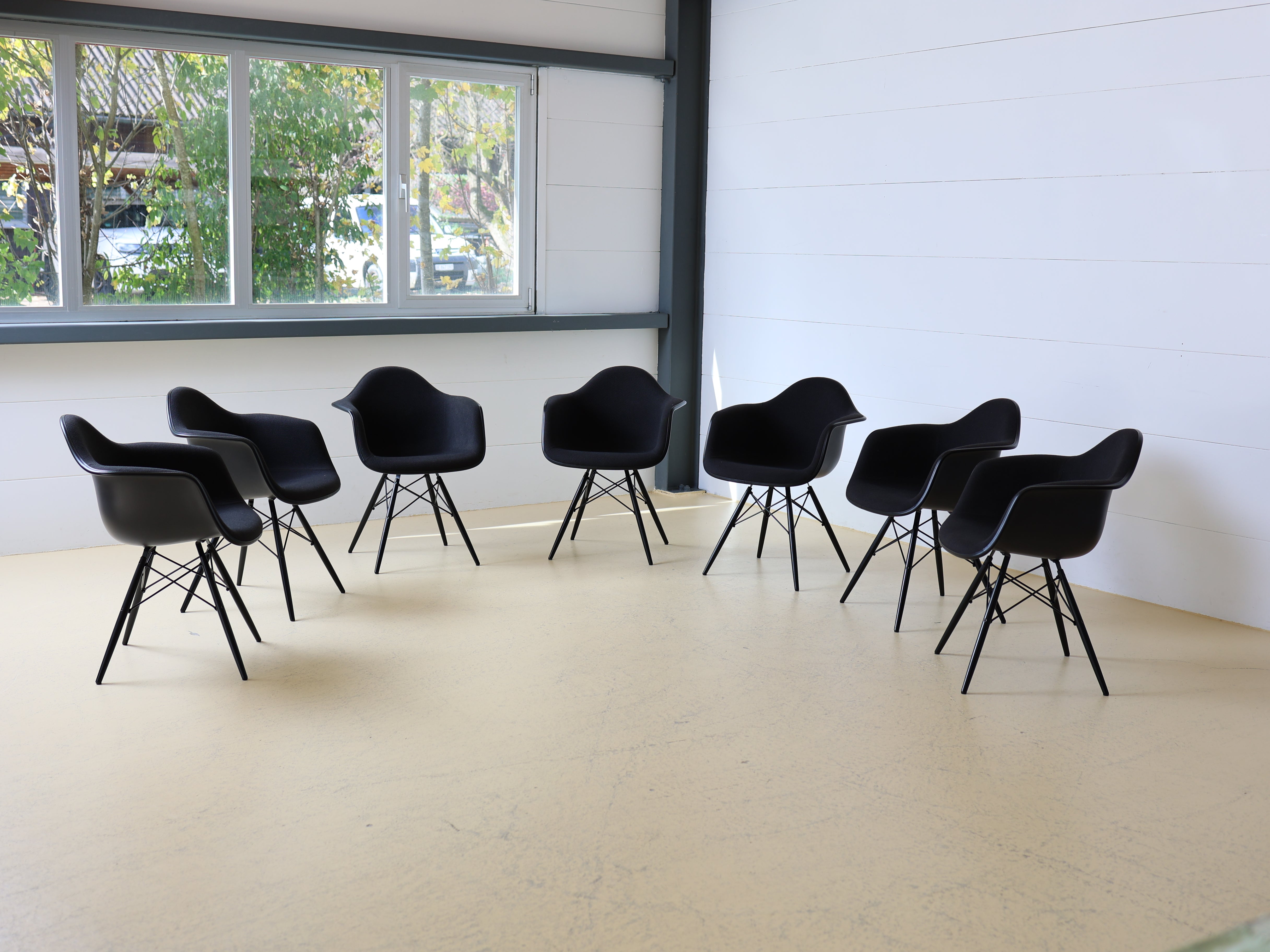 Vitra Armchairs von Eames, DAW