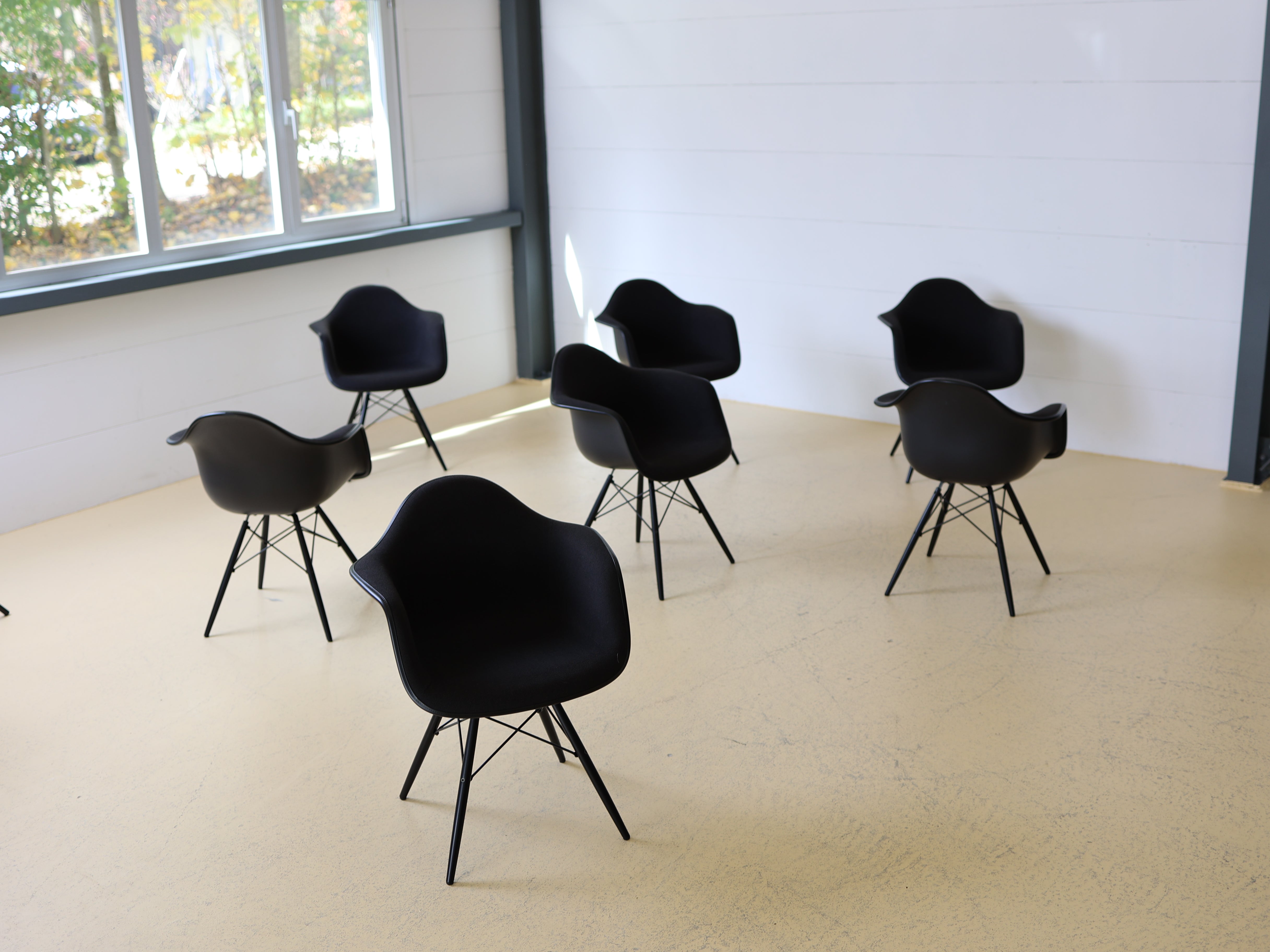 Vitra Armchairs von Eames, DAW