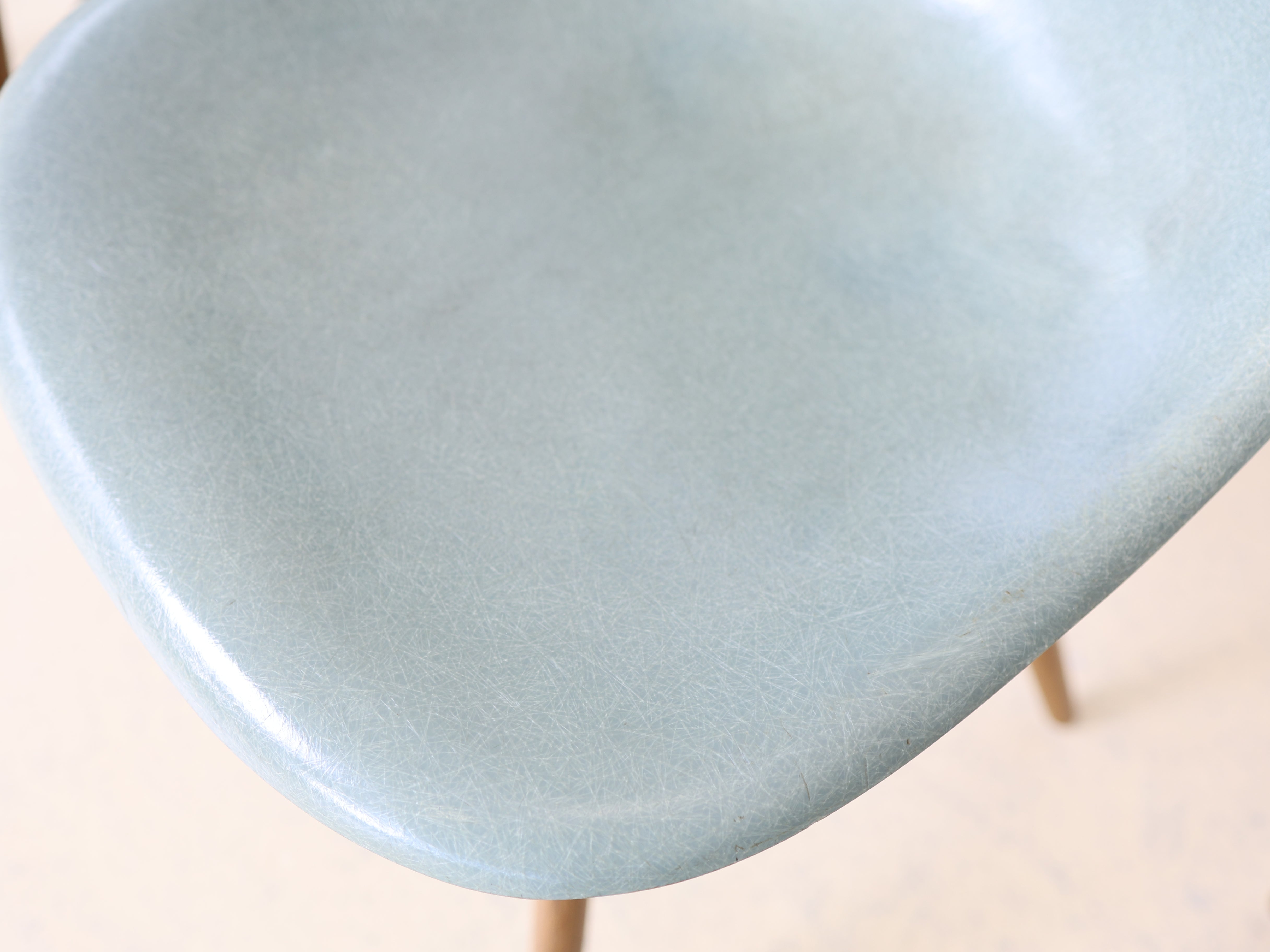 Eames Fiberglas Stühle von Hermann Miller im Set