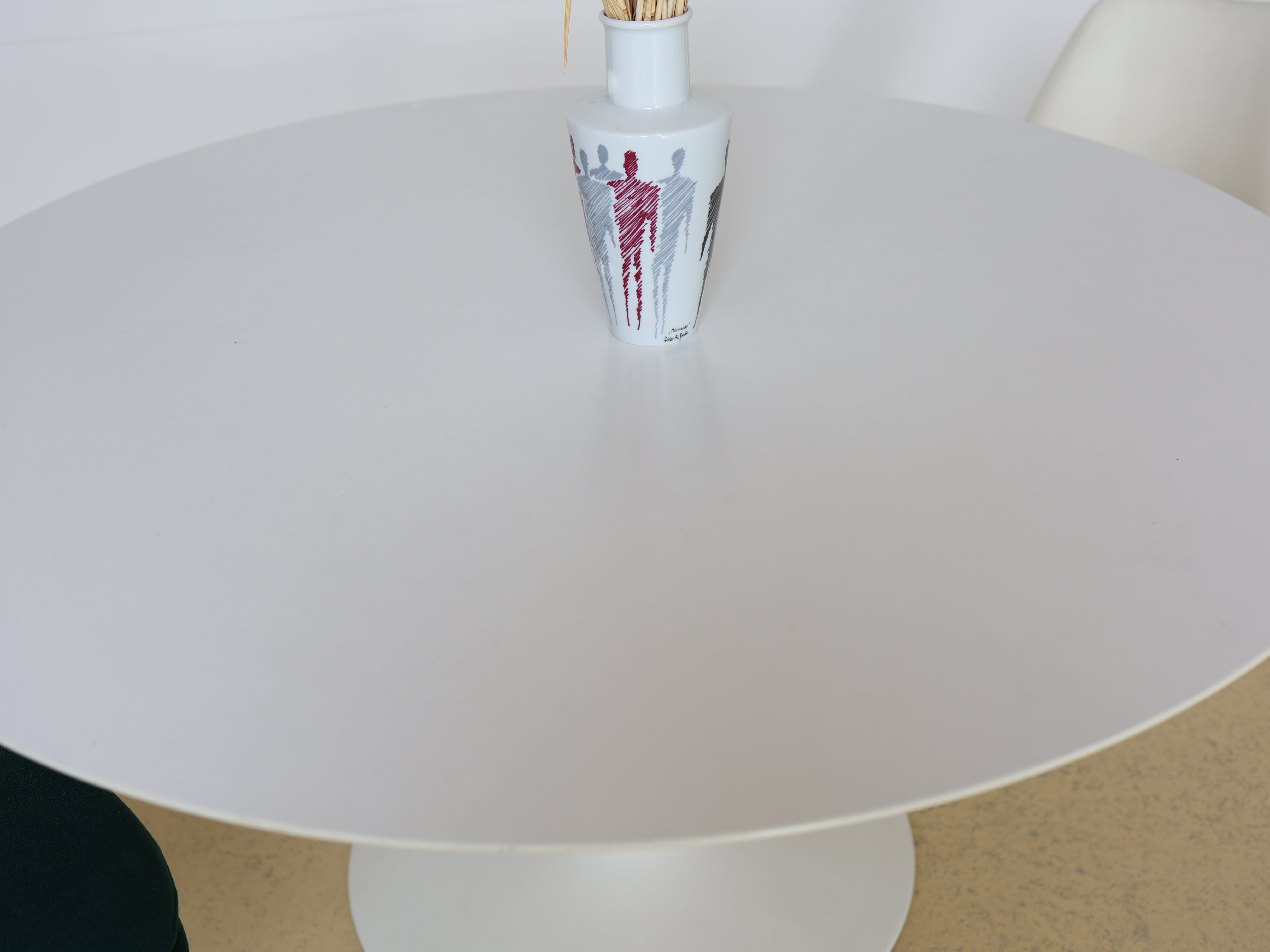 Eero Saarinen Tisch, Knoll