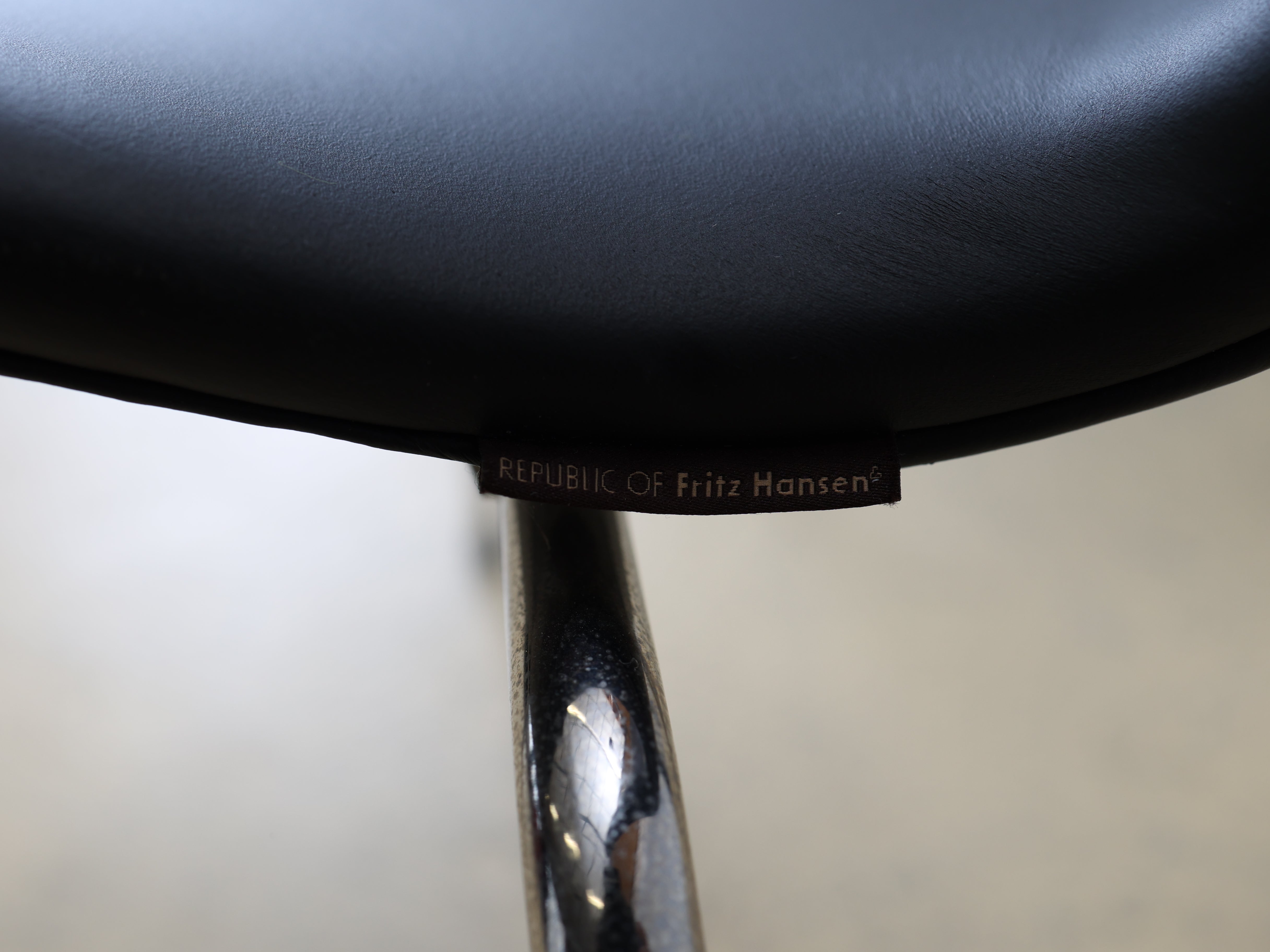 Arne Jacobsen Stühle Serie 7, Fritz Hansen