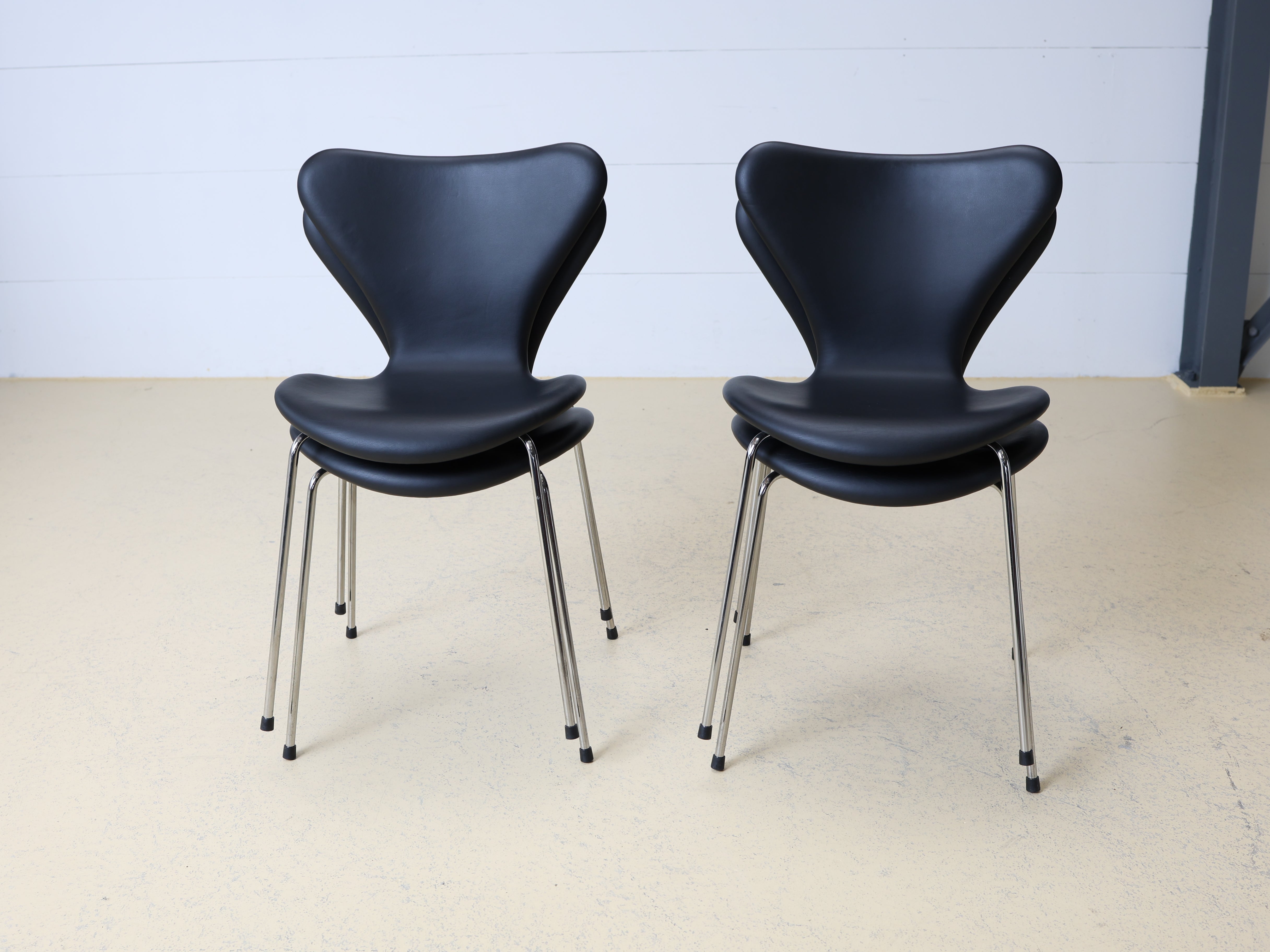 Arne Jacobsen Stühle Serie 7, Fritz Hansen