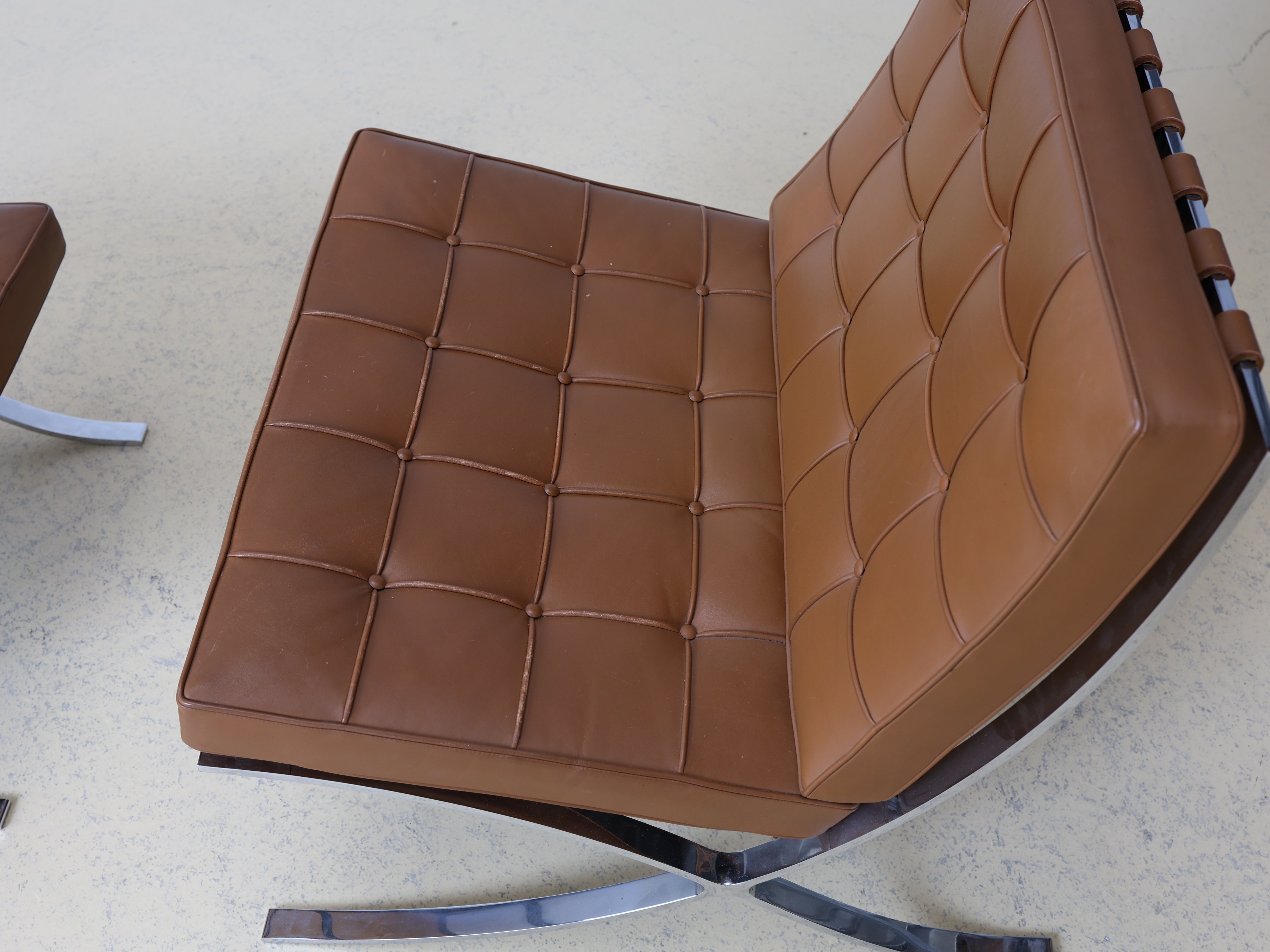 1 Barcelona Chairs & 1 Ottomann, Original Knoll